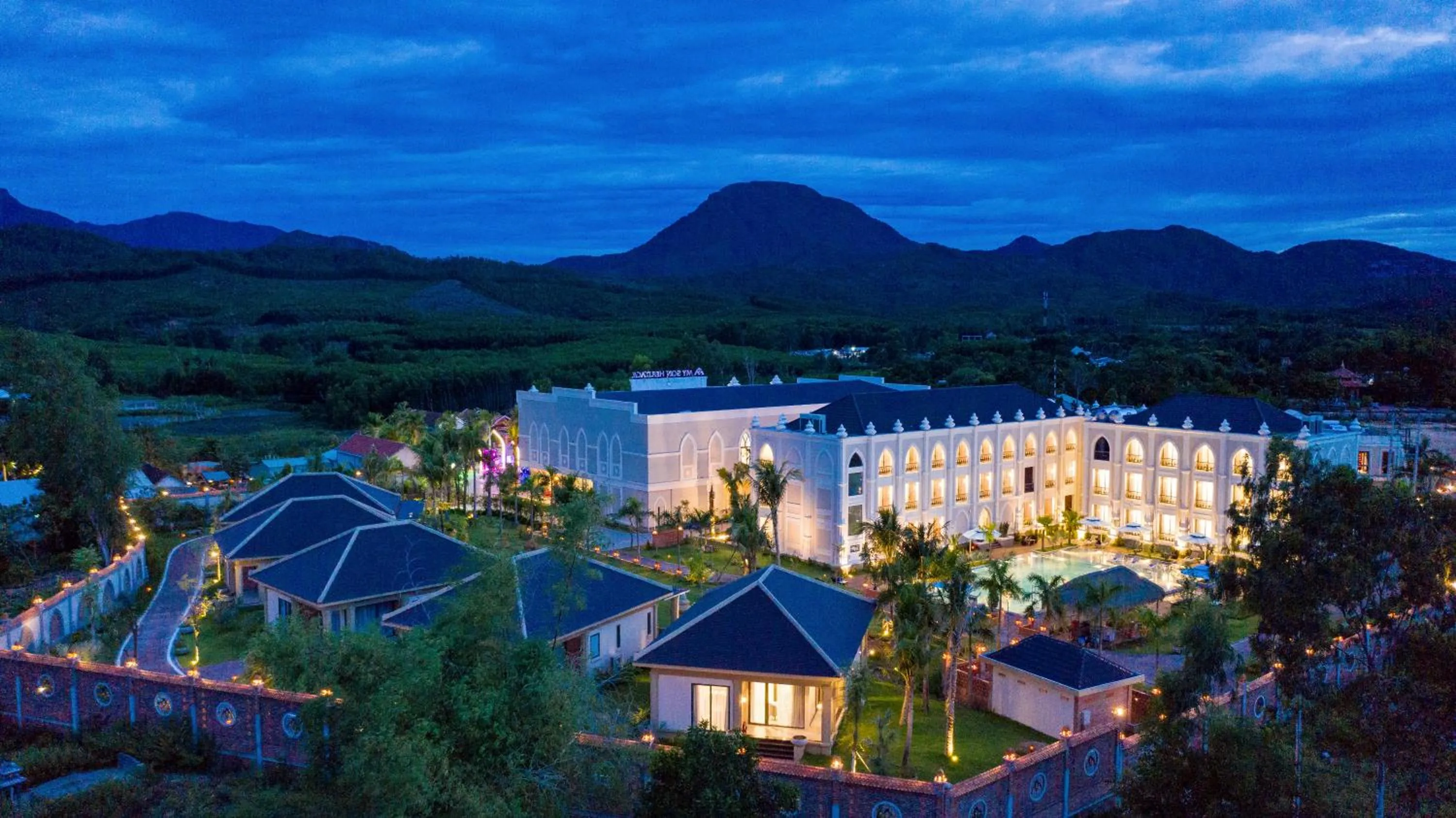 Garden in My Son Heritage Resort and Spa