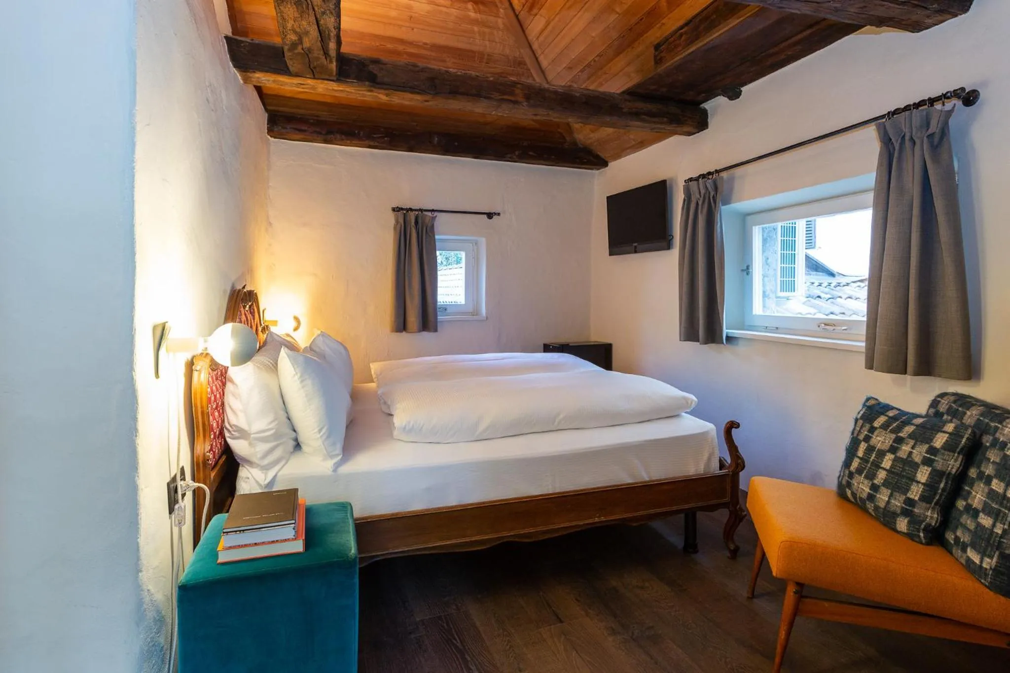 Photo of the whole room, Bed in Goldenstern Townhouse