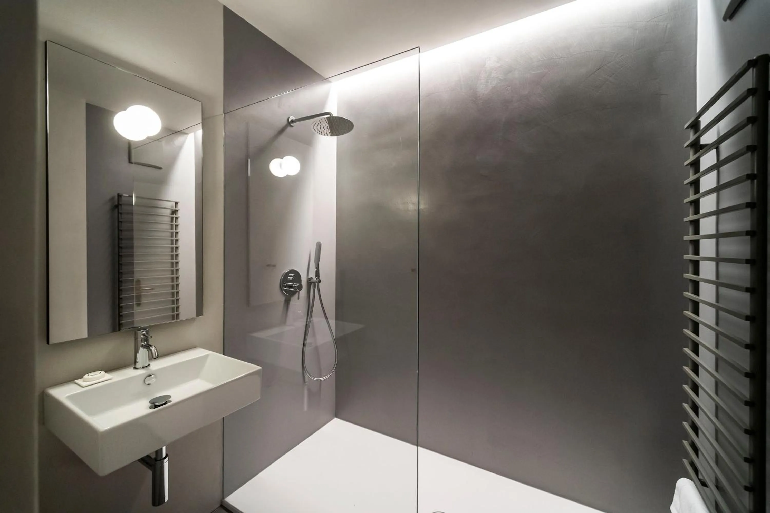 Bathroom in Goldenstern Townhouse