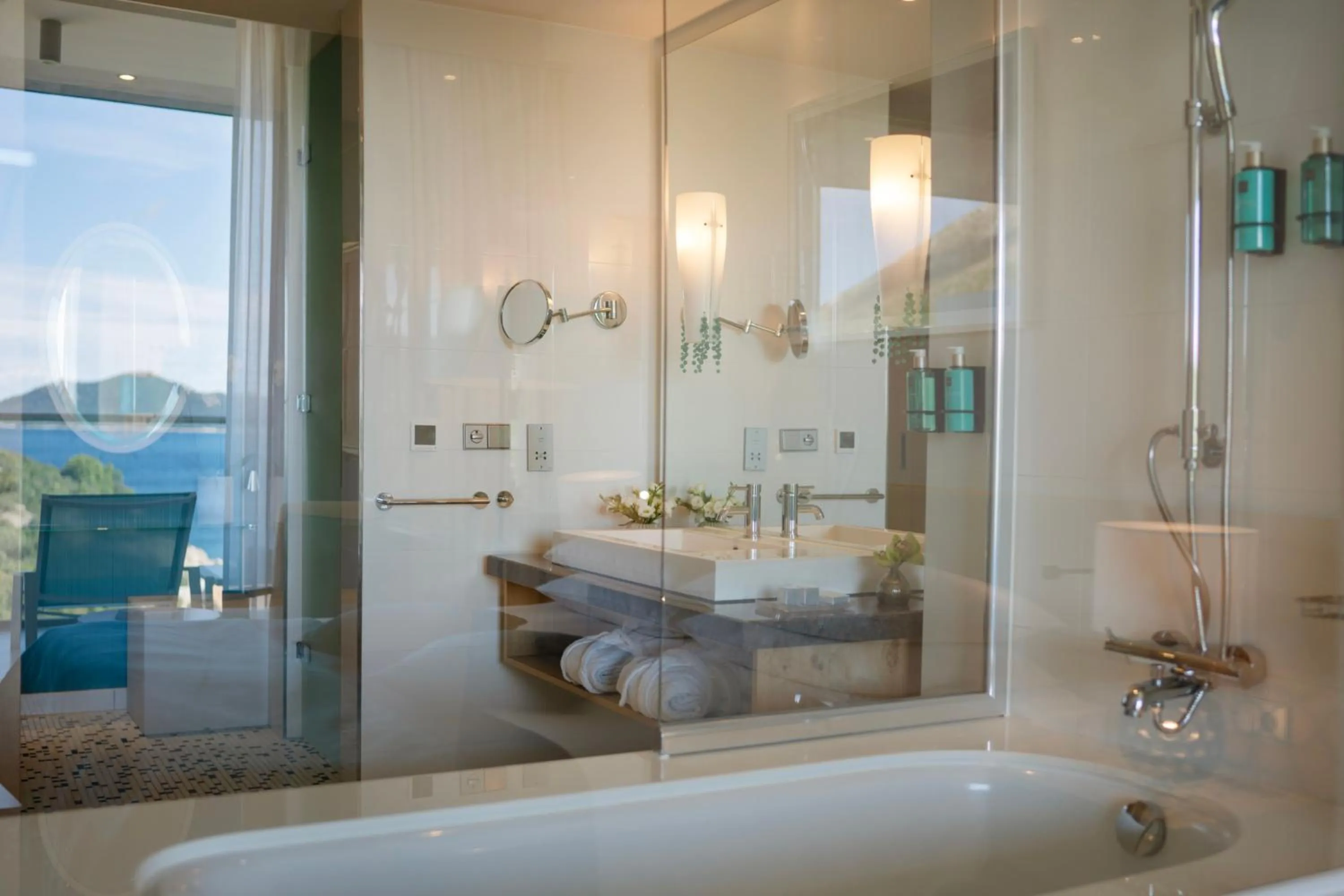 Bathroom in Sun Gardens Dubrovnik