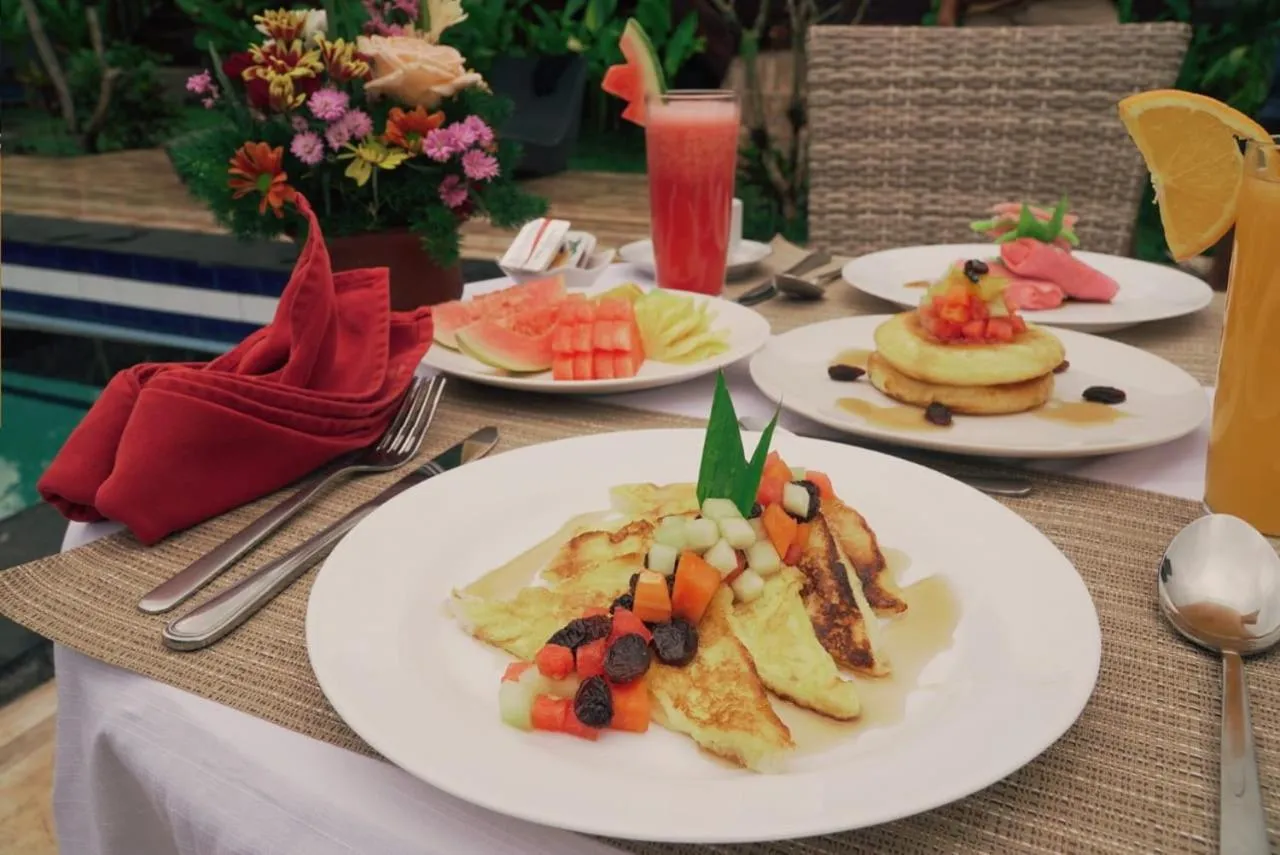 Food and drinks in Dukuh Baturan Villa