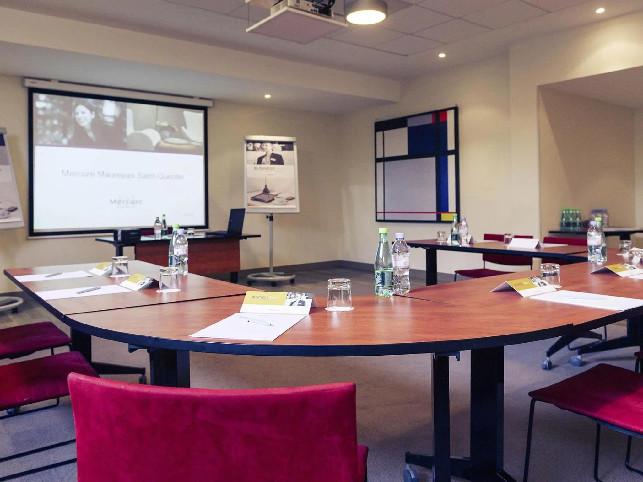 Meeting/conference room in Mercure Maurepas Saint Quentin