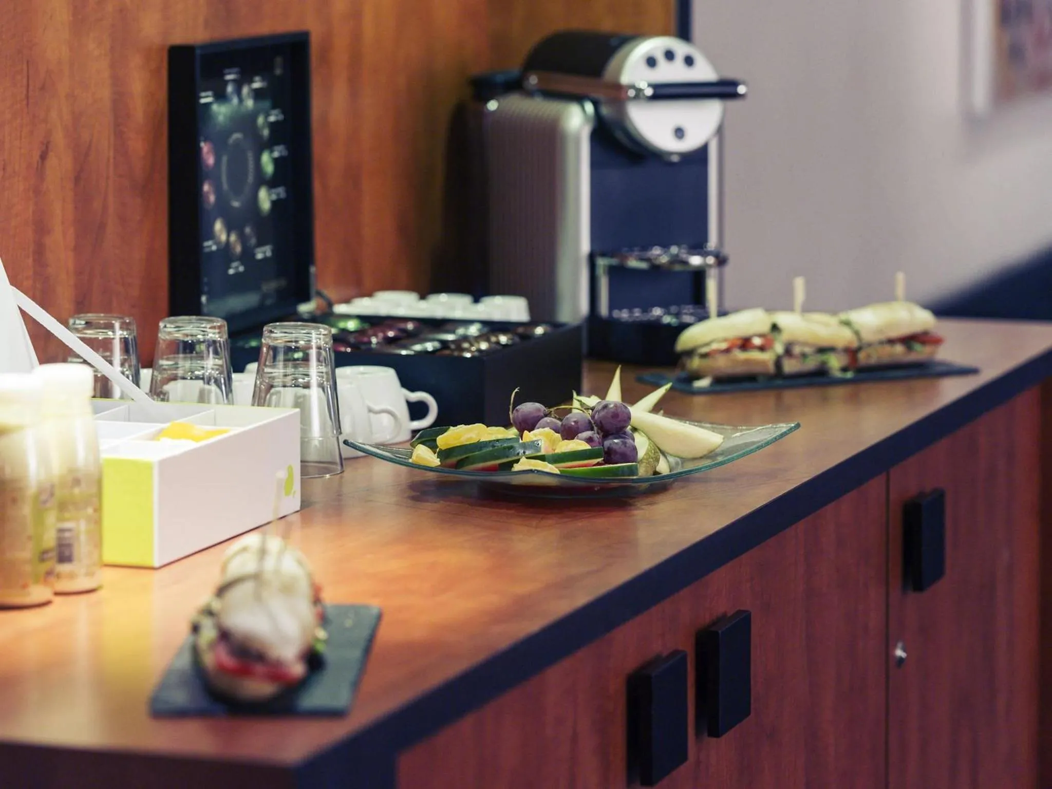 Meeting/conference room in Mercure Maurepas Saint Quentin