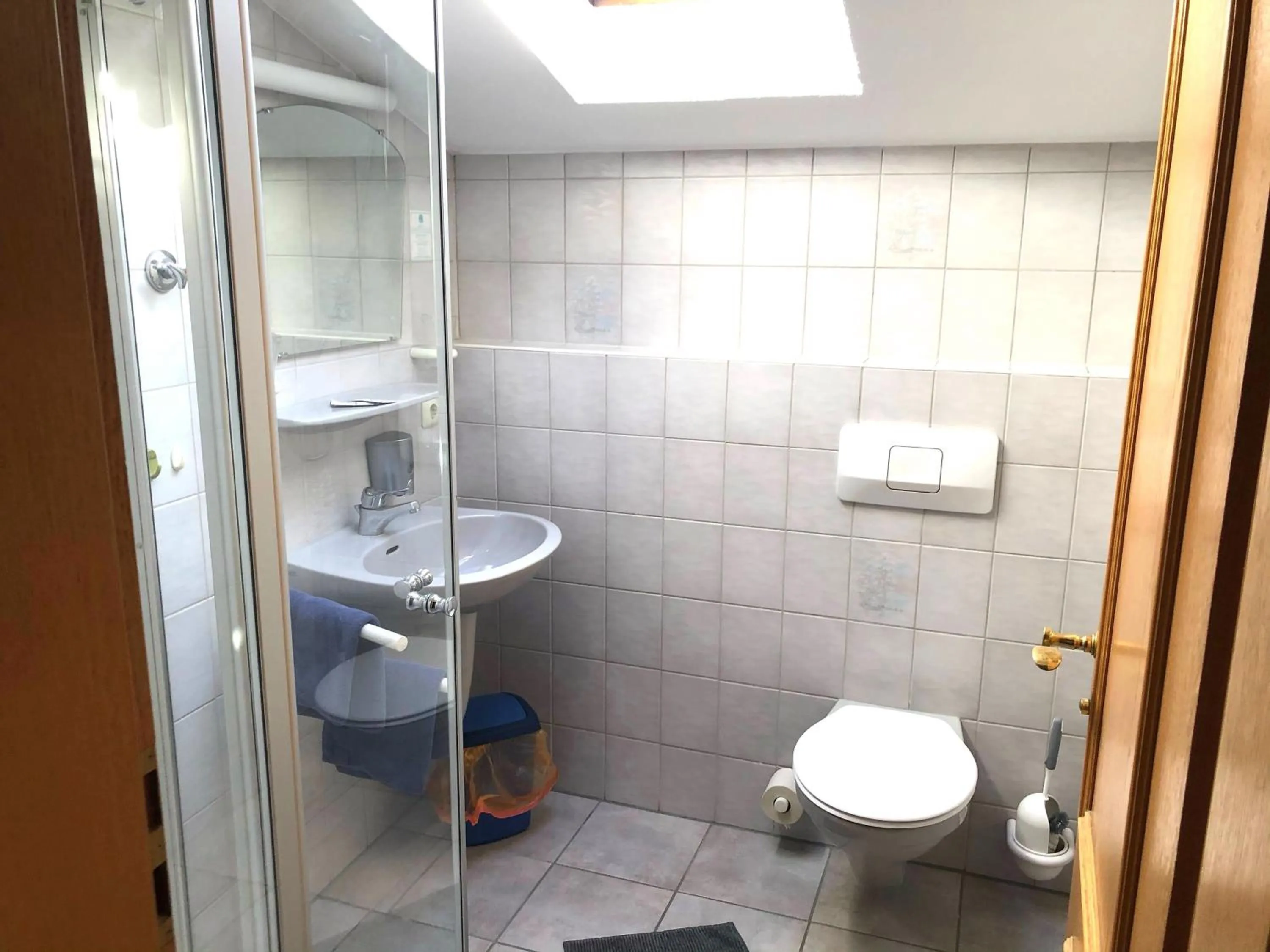 Bathroom in Gästehaus Brigitte