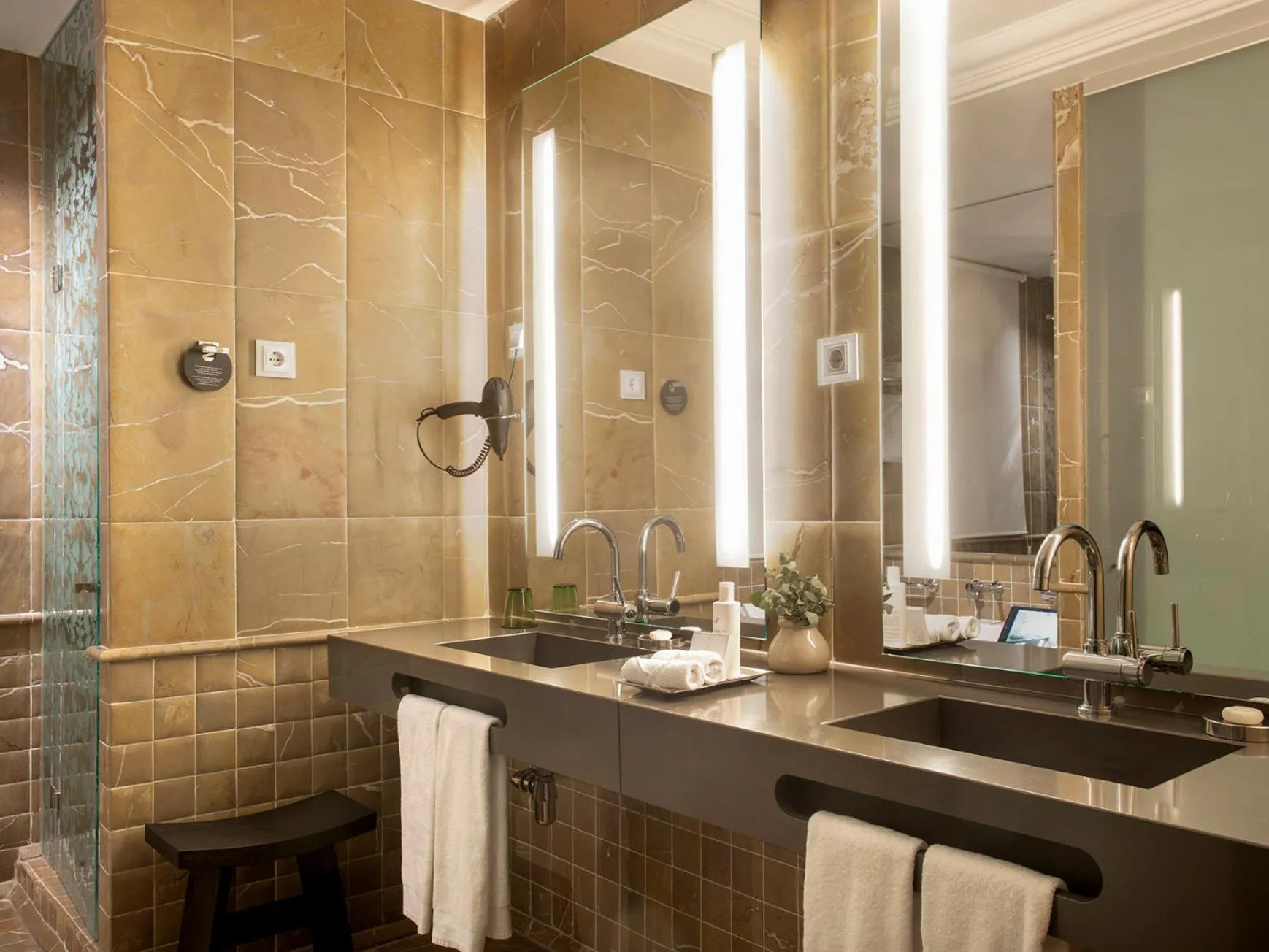 Bathroom in Hotel Único Madrid, Small Luxury Hotels