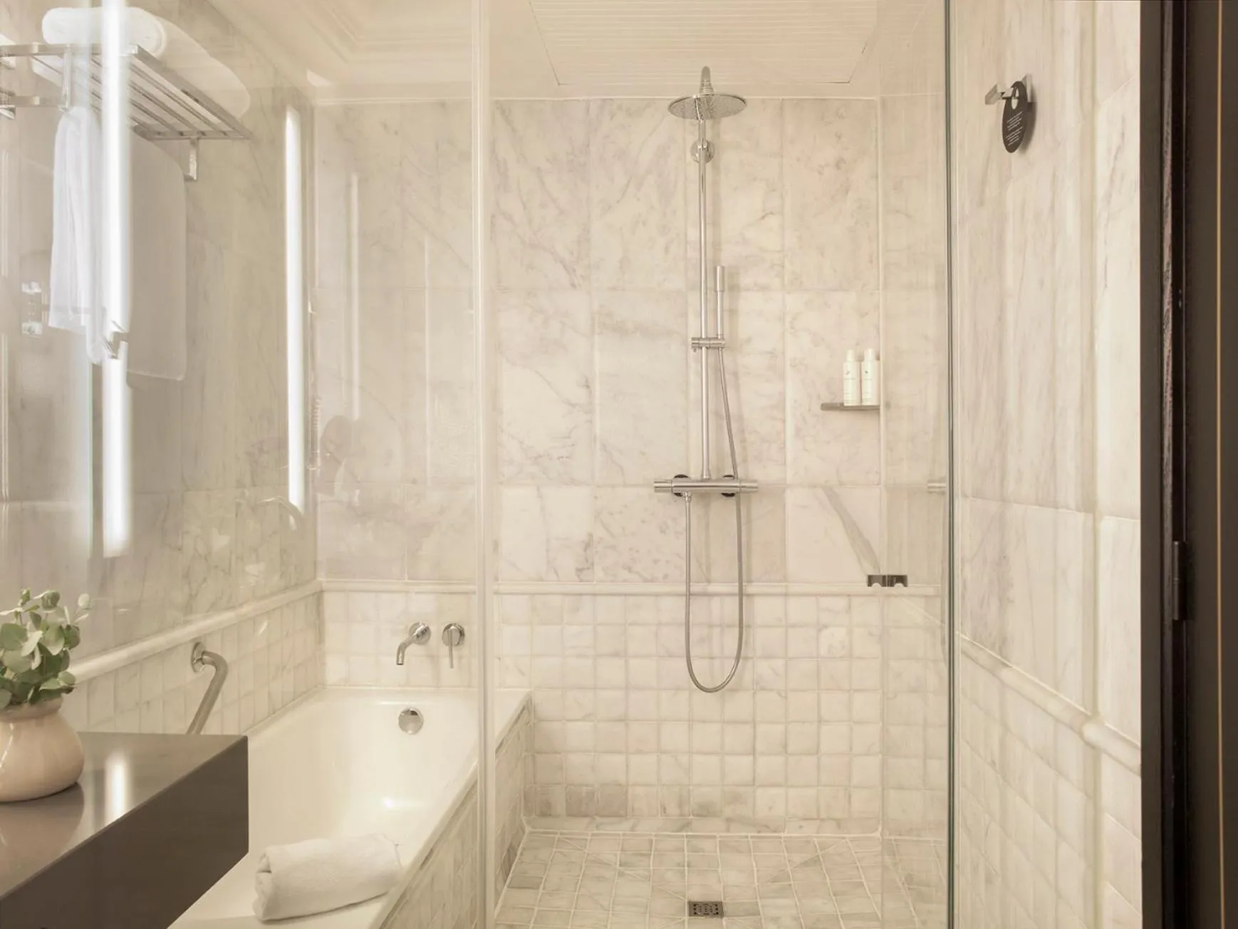 Bathroom in Hotel Único Madrid, Small Luxury Hotels