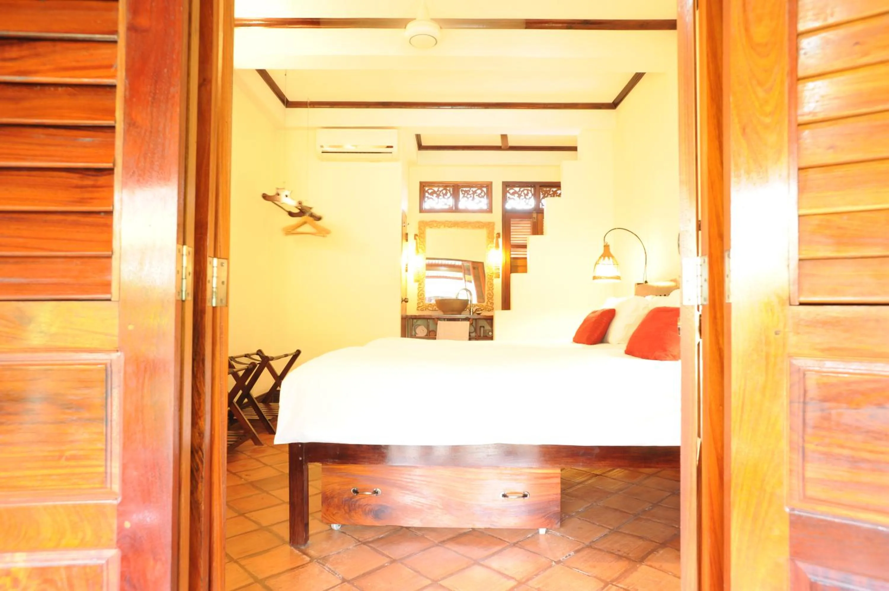 Facade/entrance, Bed in Lotus Villa