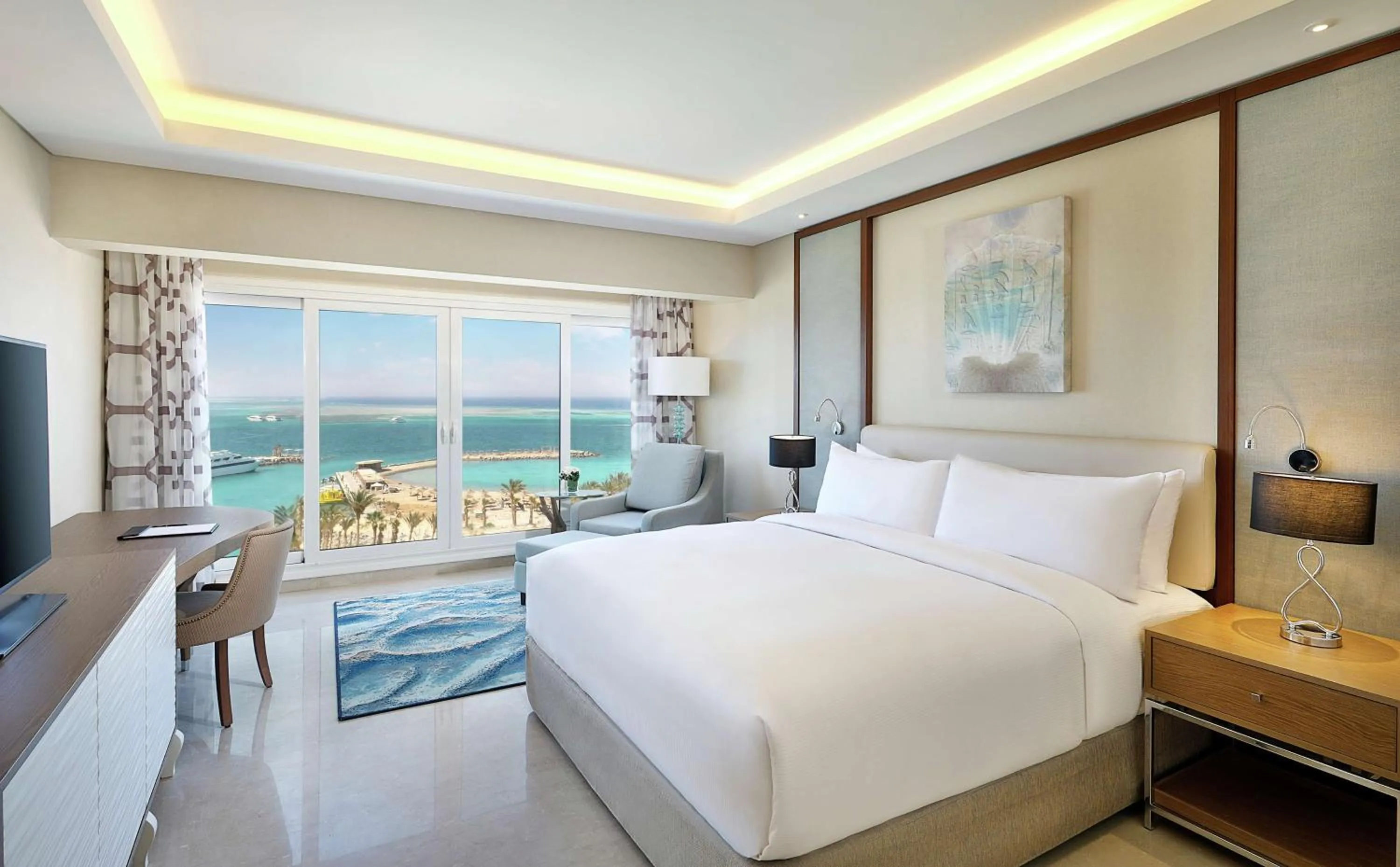 Bedroom, Bed in Hilton Hurghada Plaza Hotel