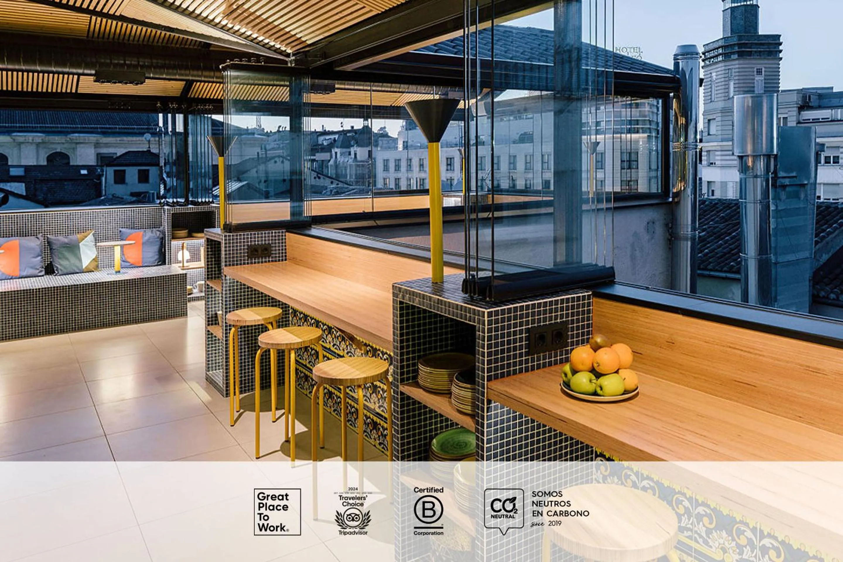 Restaurant/places to eat in SLEEP'N Atocha - B Corp Certified