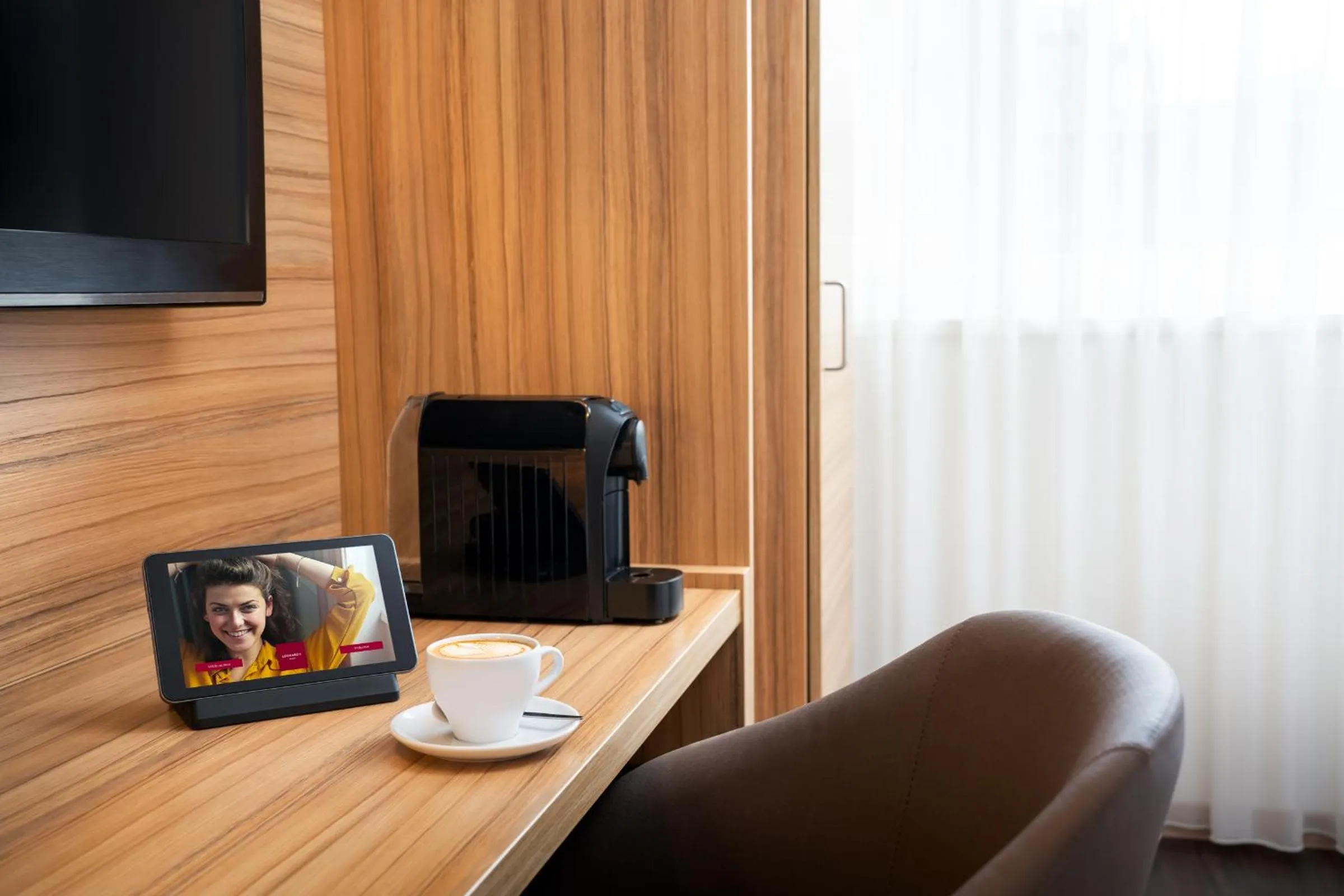 Coffee/tea facilities in Leonardo Hotel Vienna Schönbrunn