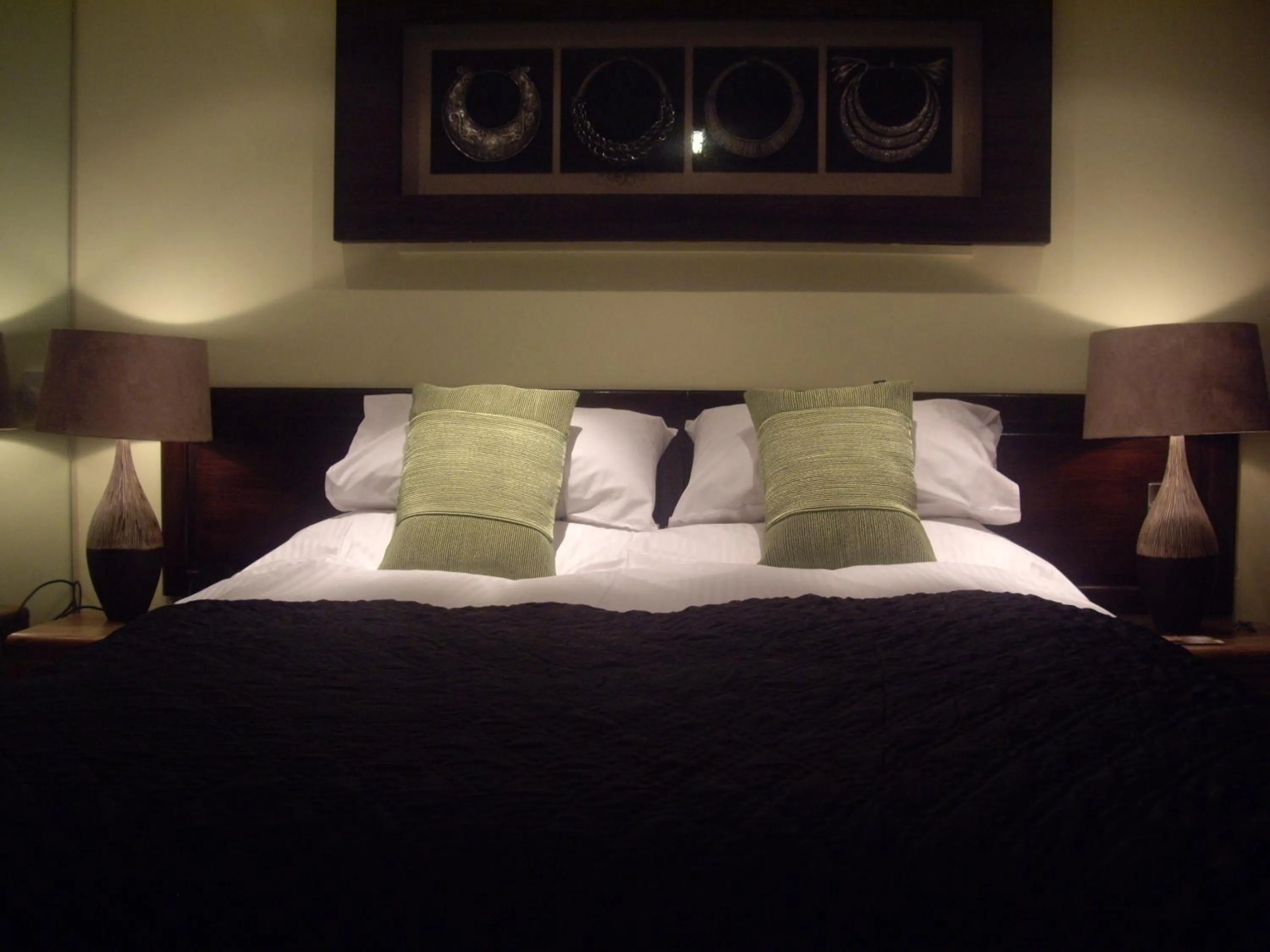 Bedroom, Bed in Portland Apartments