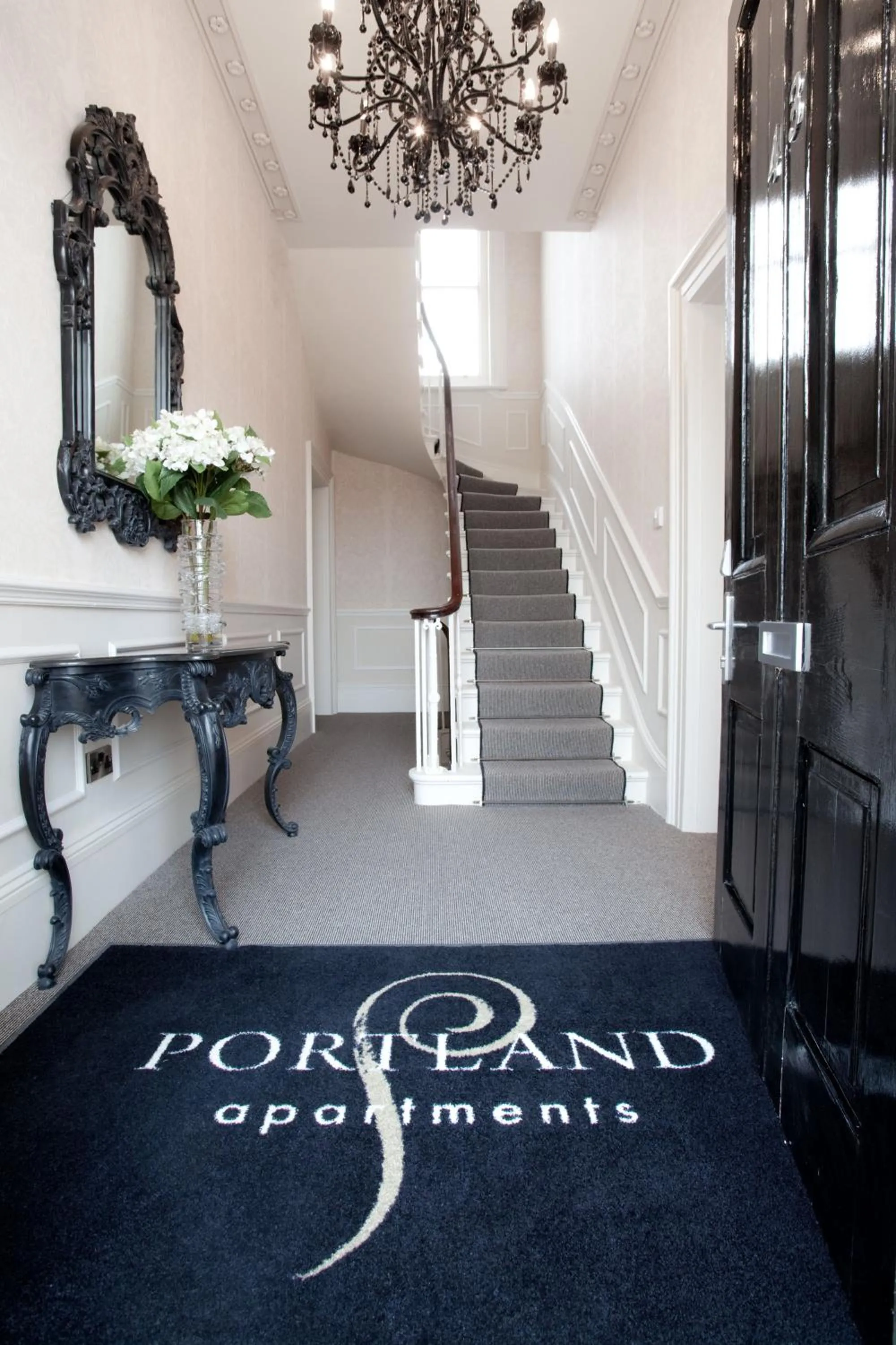 Lobby or reception in Portland Apartments