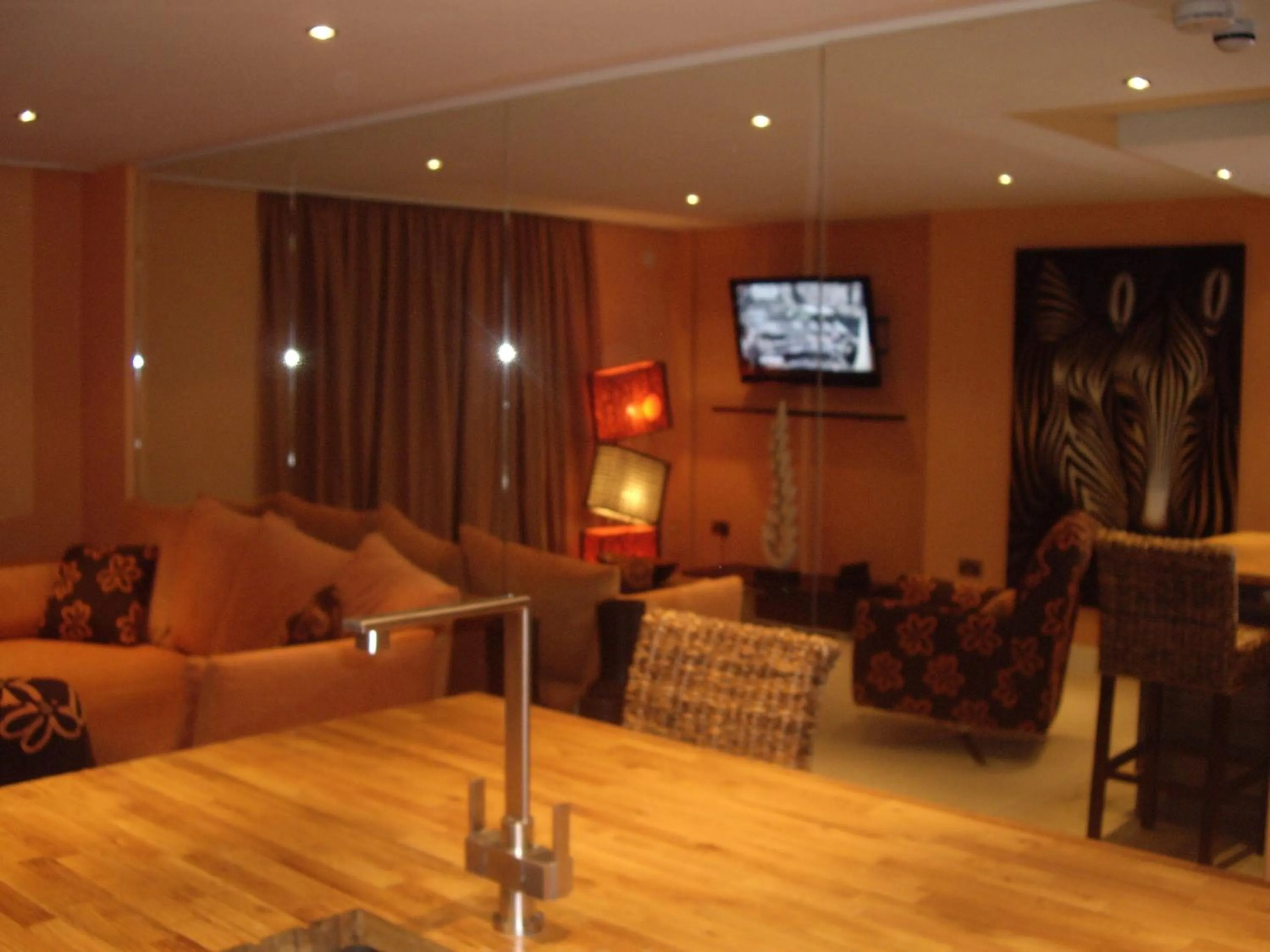 Photo of the whole room in Portland Apartments