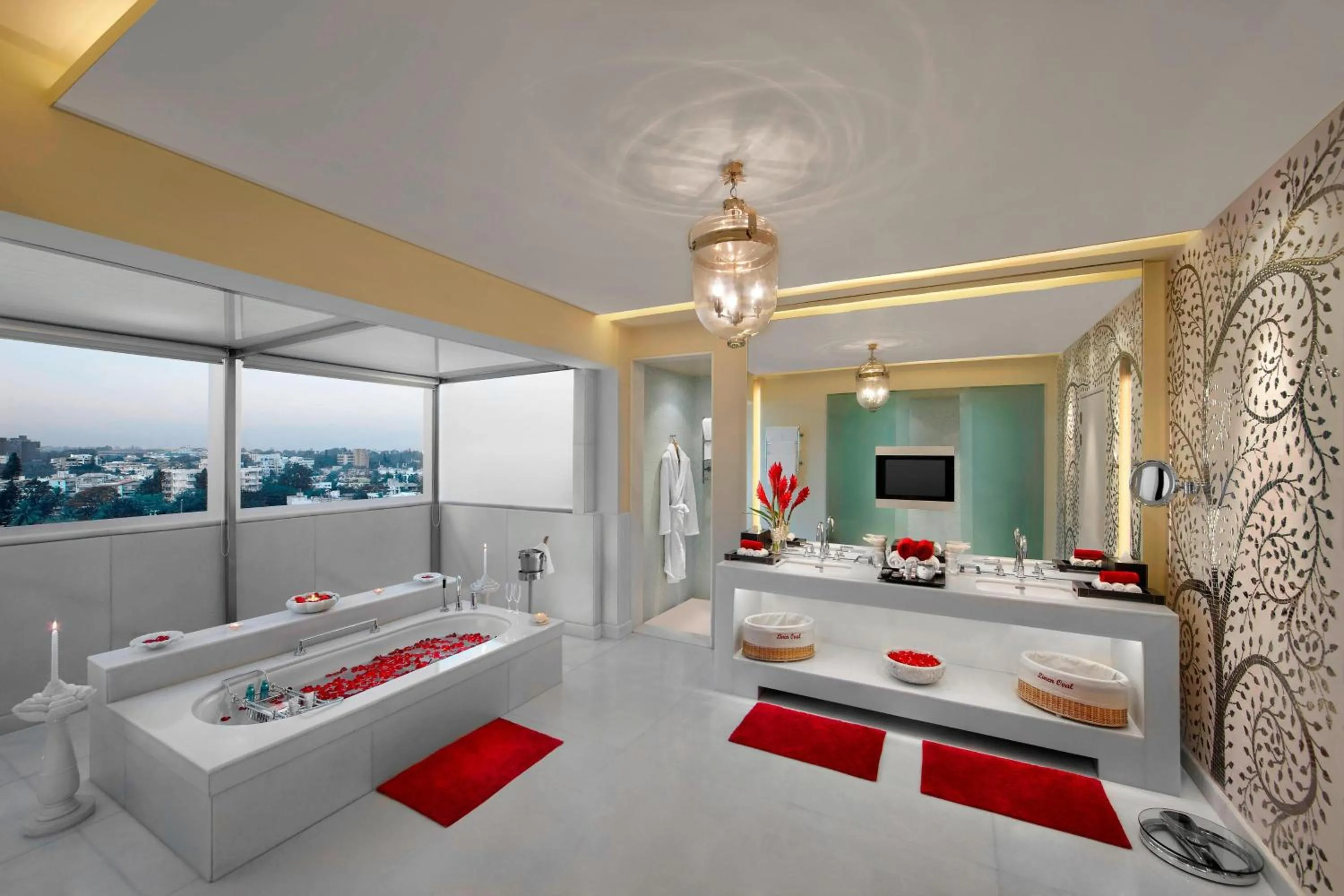 Bathroom, Bed in ITC Gardenia, a Luxury Collection Hotel, Bengaluru