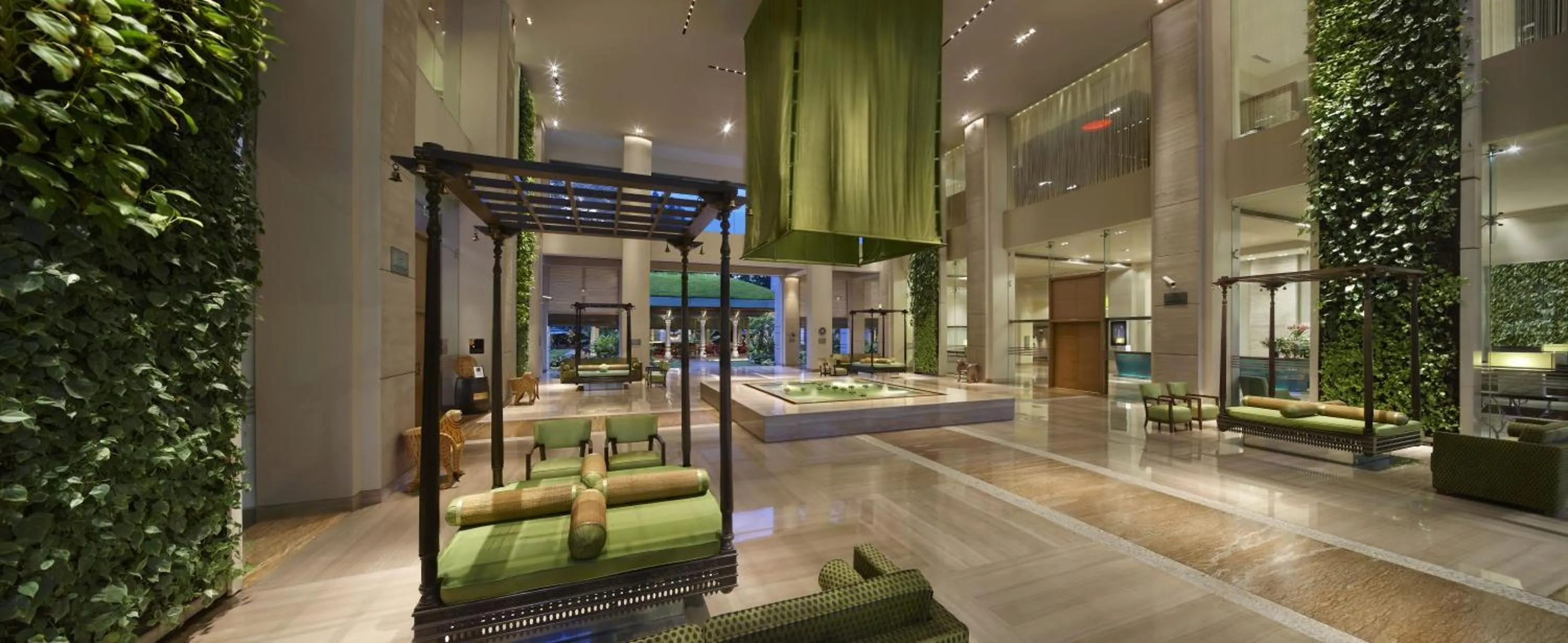 Lobby or reception in ITC Gardenia, a Luxury Collection Hotel, Bengaluru