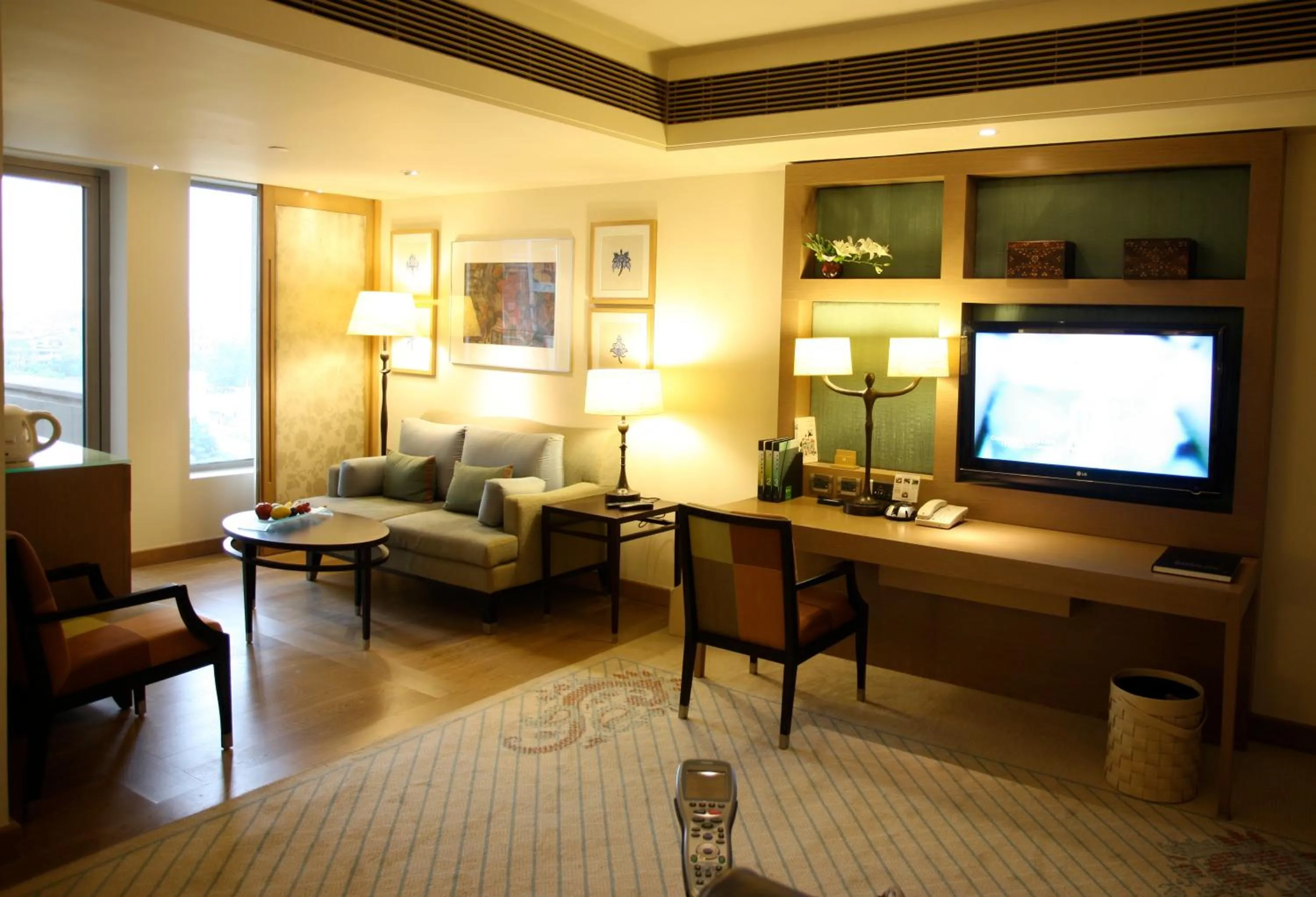 TV and multimedia in ITC Gardenia, a Luxury Collection Hotel, Bengaluru