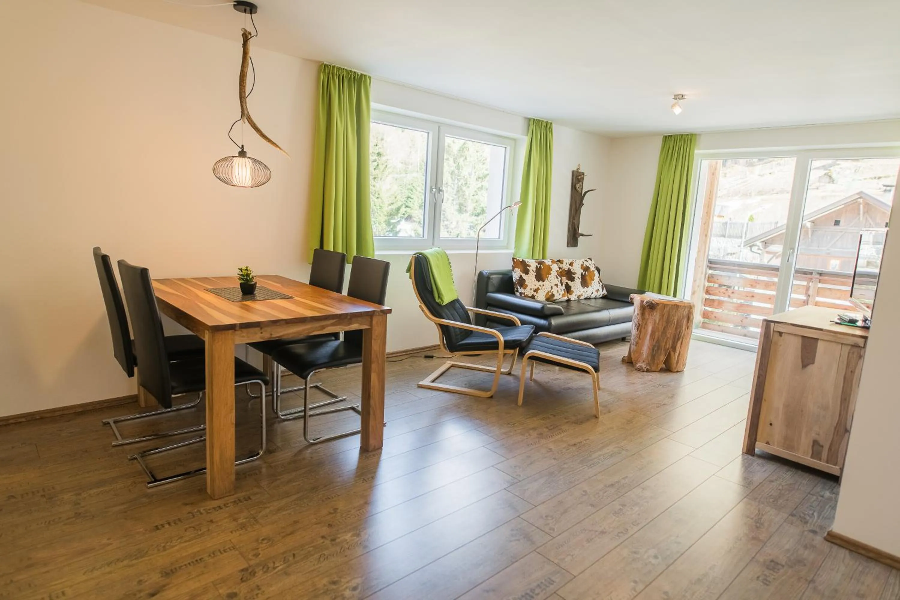 Photo of the whole room in Residence Martell Mountains