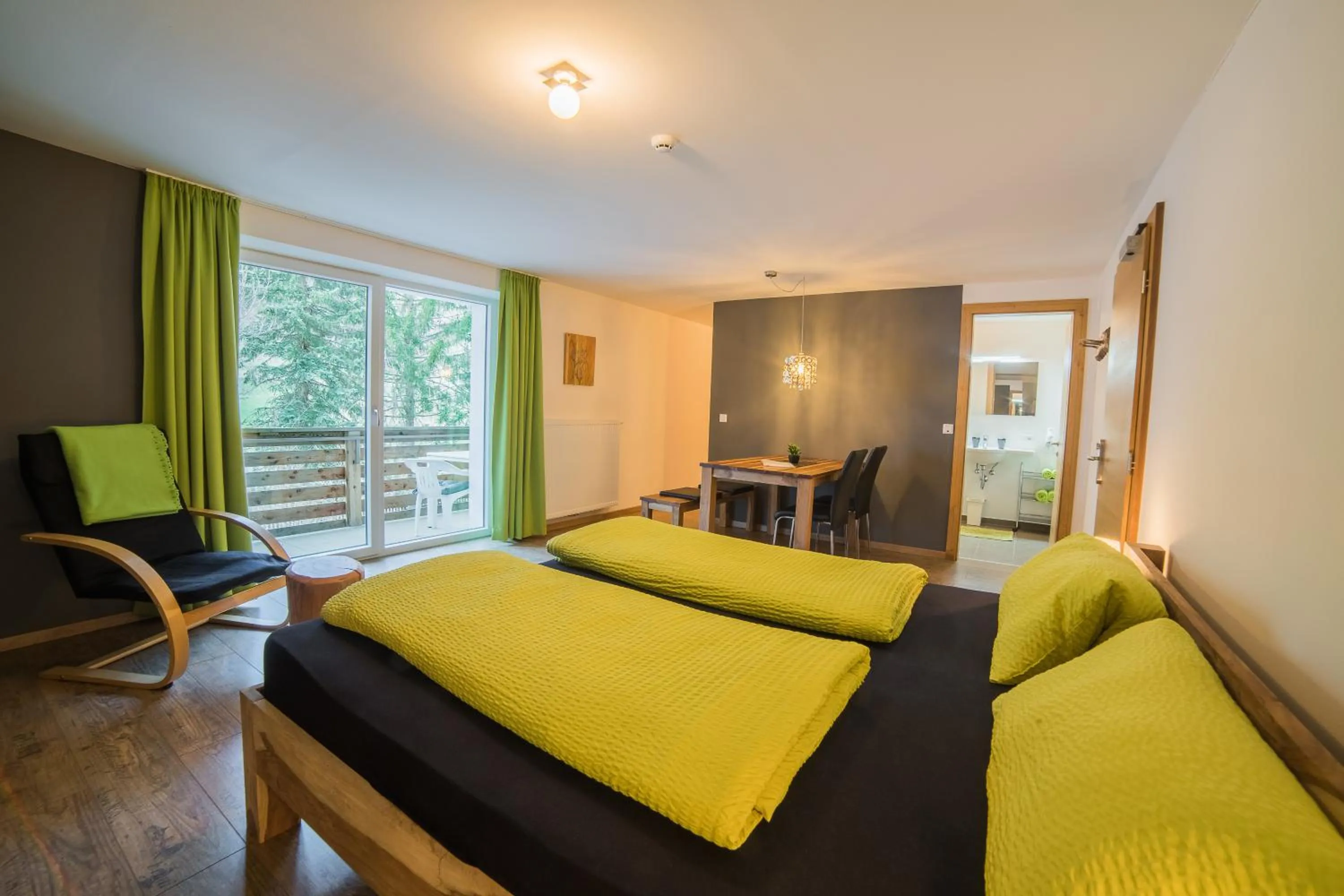 Photo of the whole room, Bed in Residence Martell Mountains