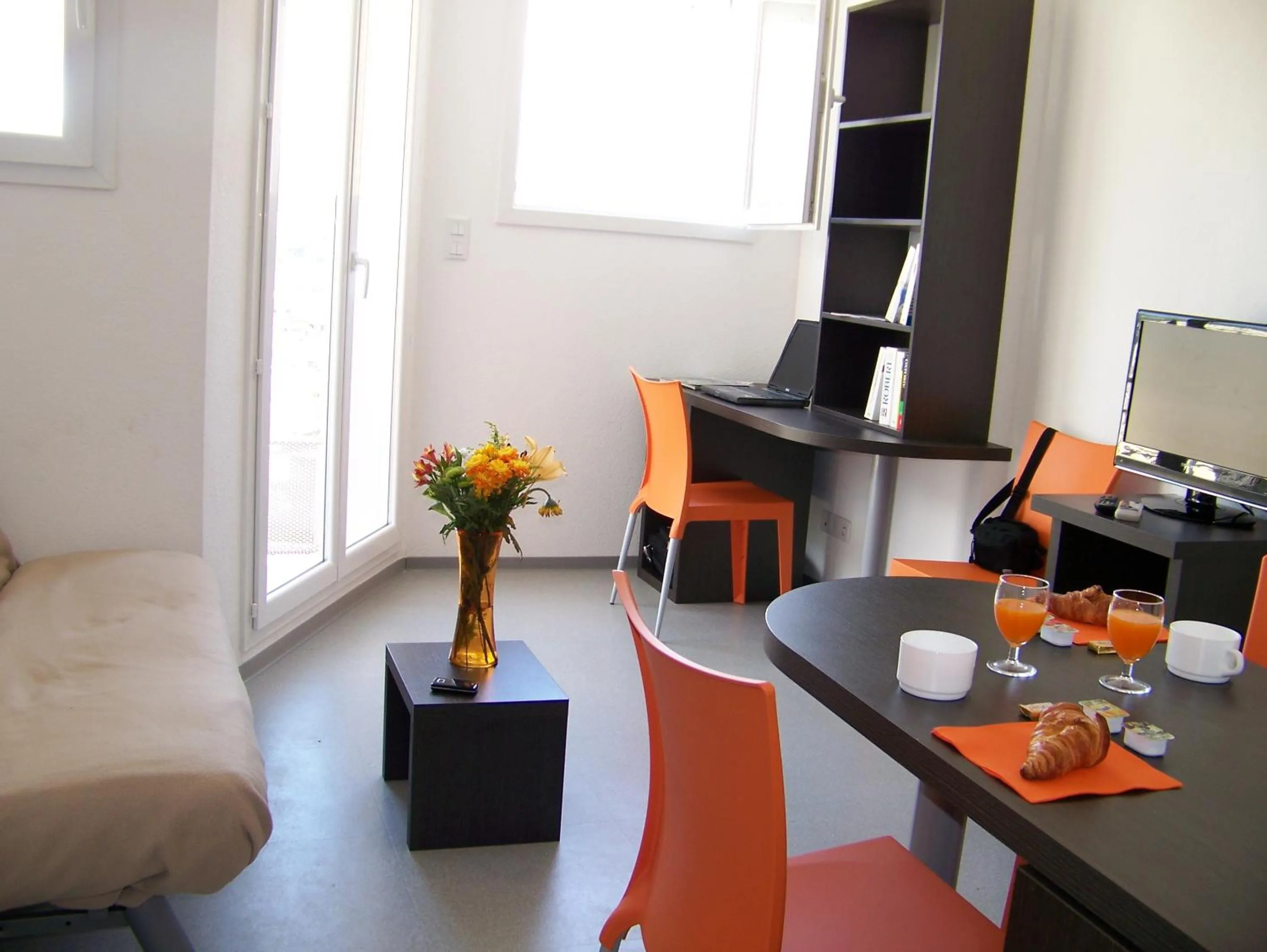 Photo of the whole room in Vanina Park