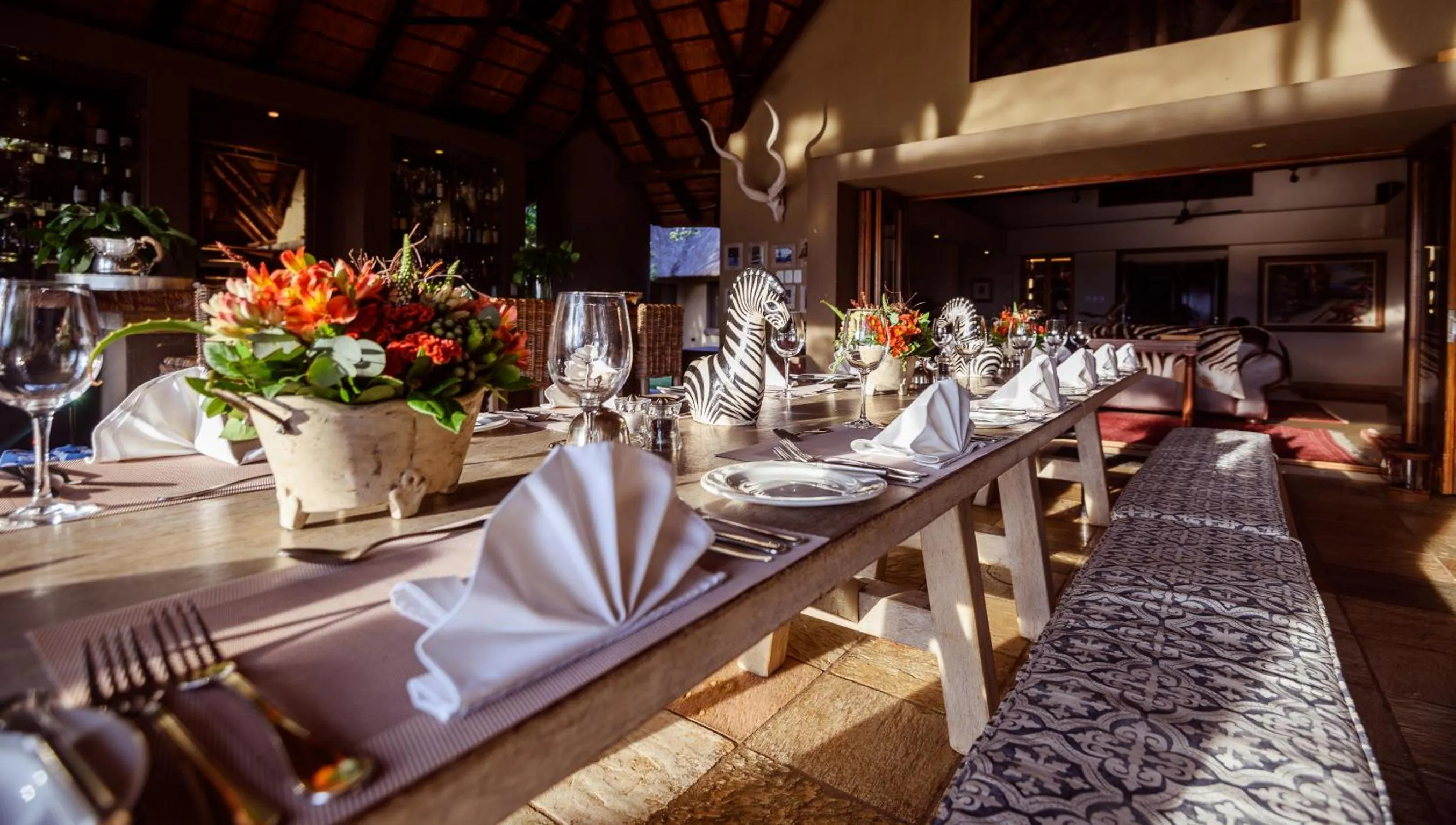 Restaurant/places to eat in Khaya Ndlovu Safari Manor