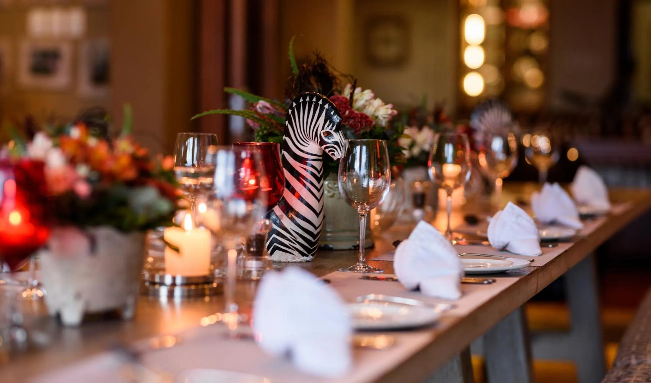 Restaurant/places to eat in Khaya Ndlovu Safari Manor