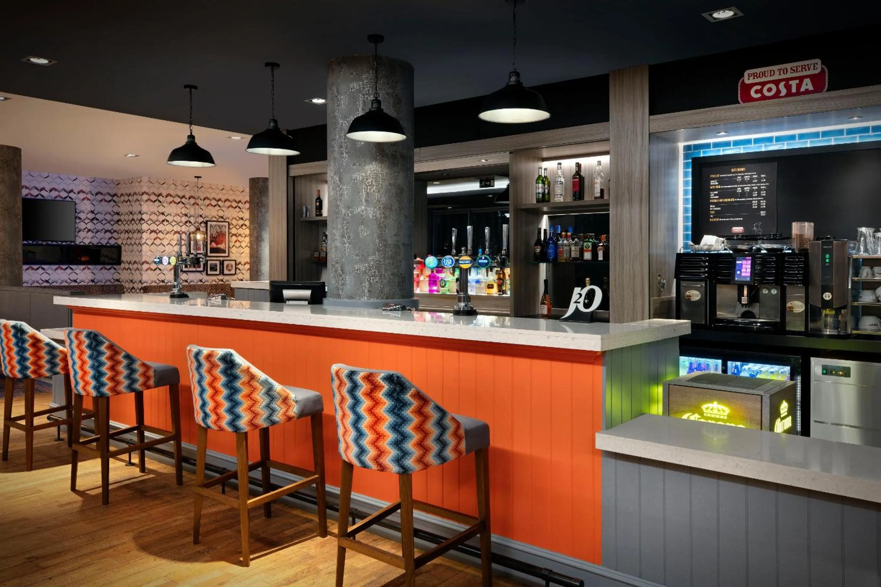Lounge or bar in Leonardo Hotel Exeter
