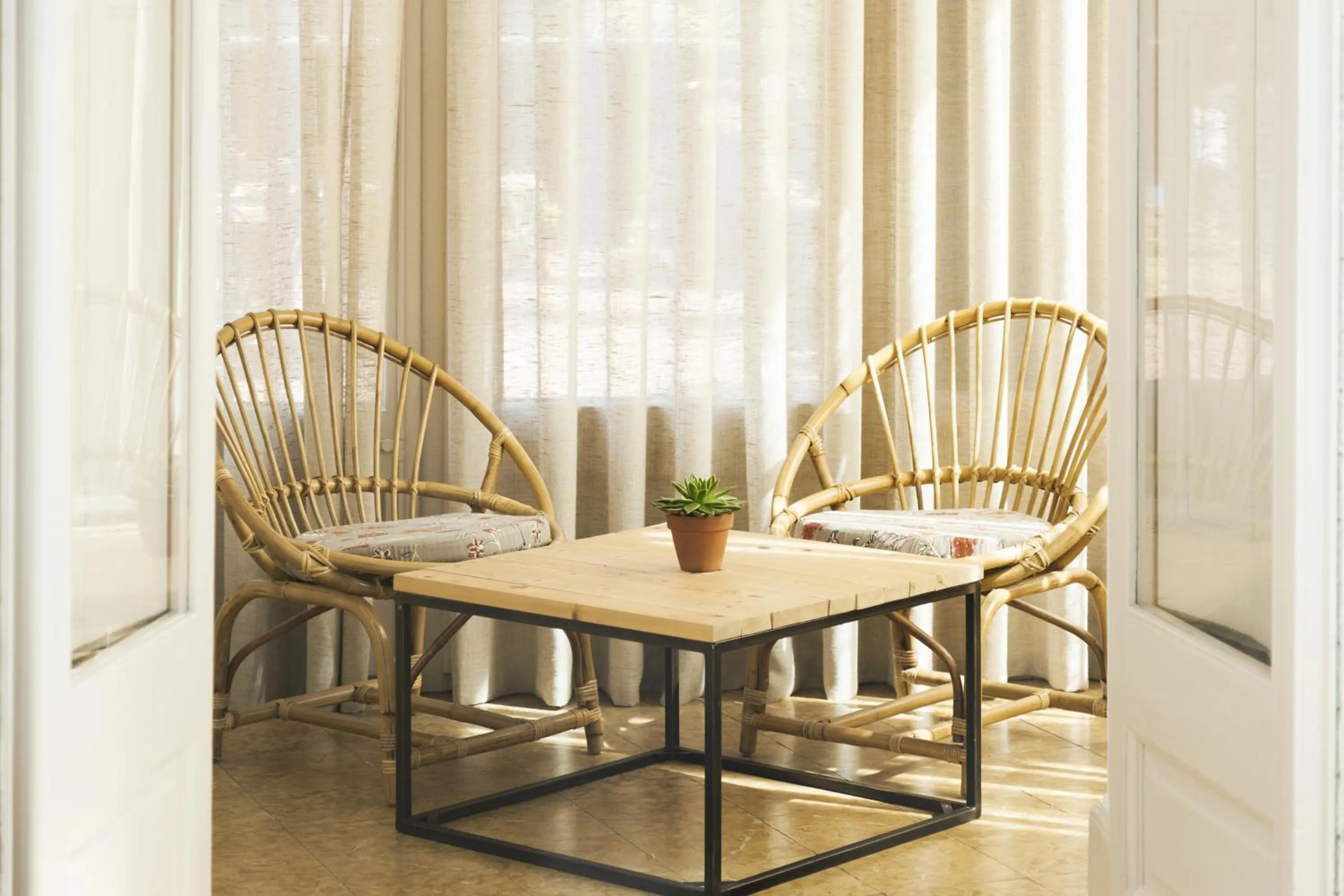 Seating area in La Casa Gran B&B