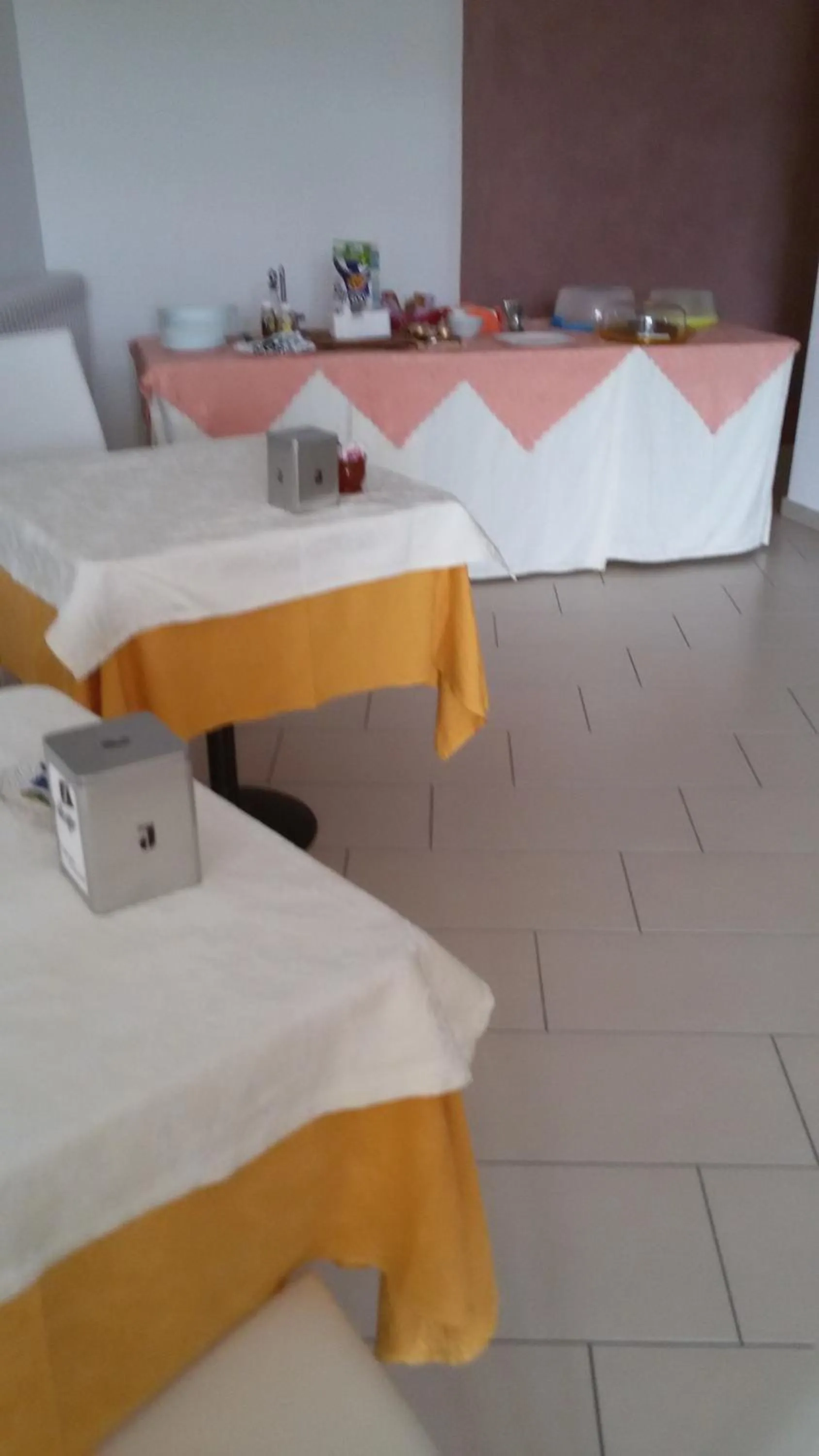 Banquet/Function facilities, Bed in Hotel 660