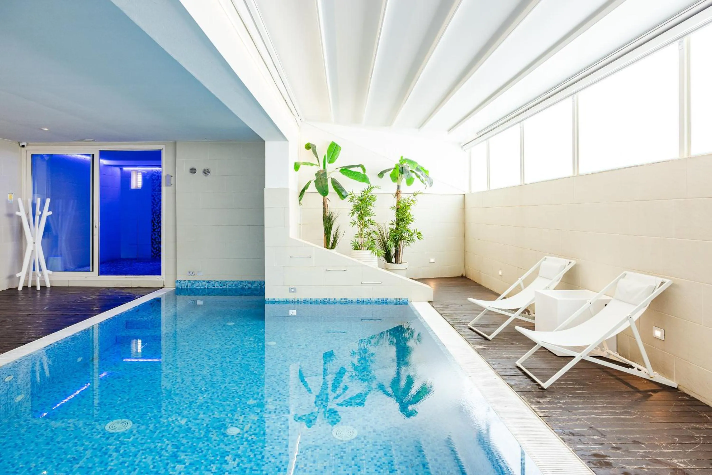 Swimming pool in L'Hotel