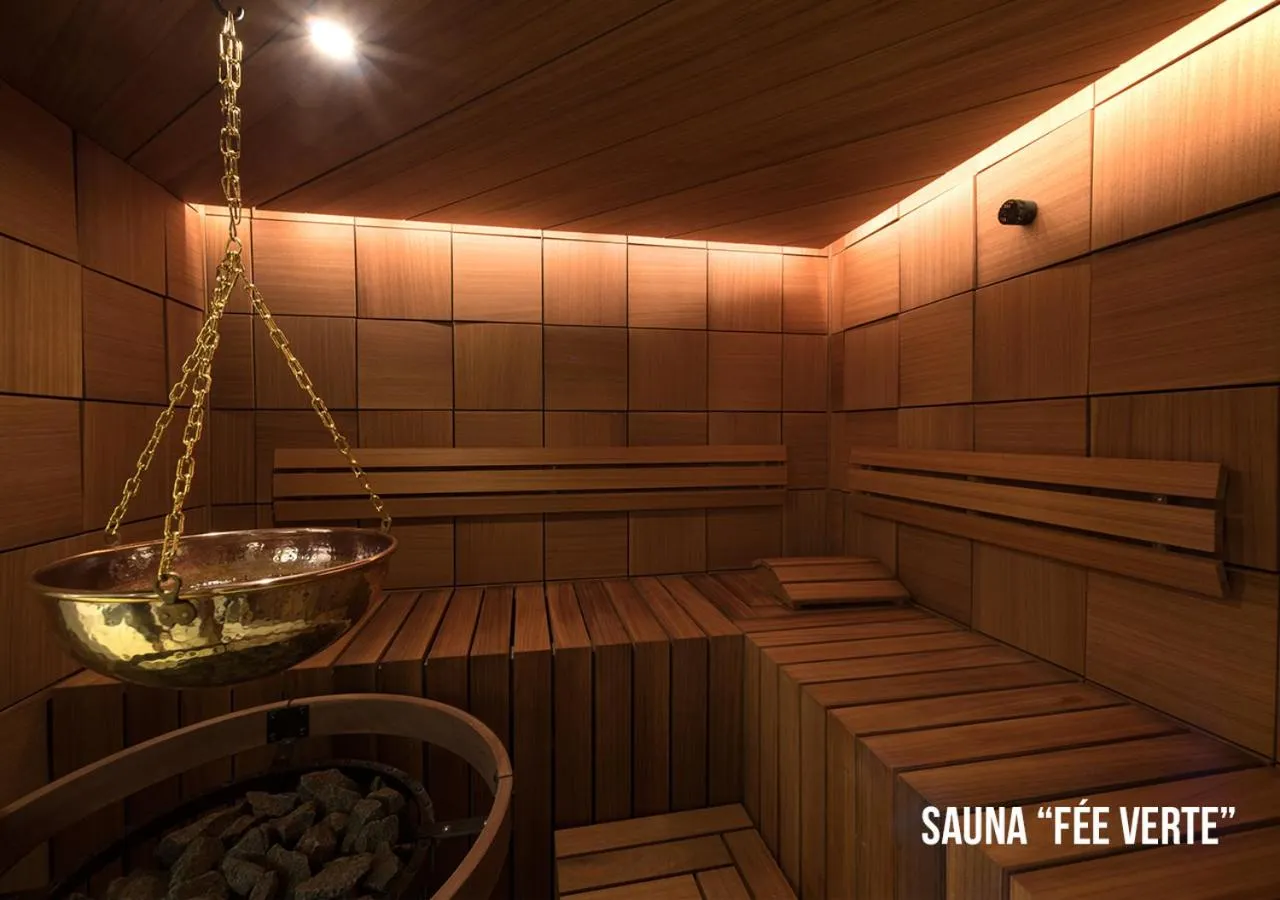 Sauna in Grand Hôtel Les Endroits