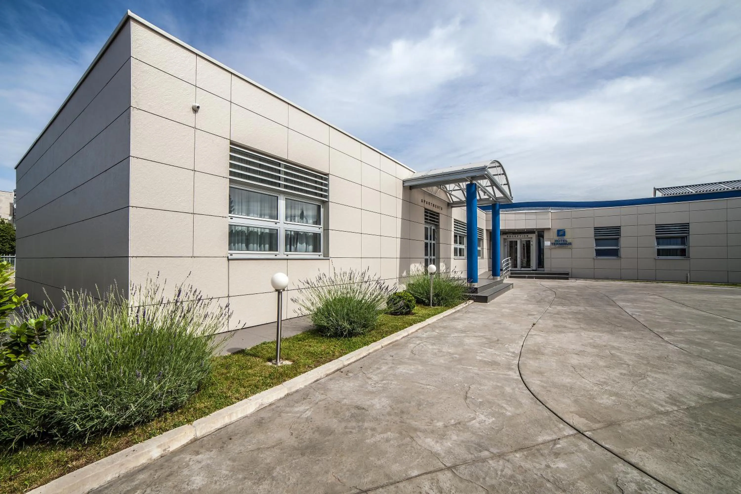 Facade/entrance in Hotel Terminus