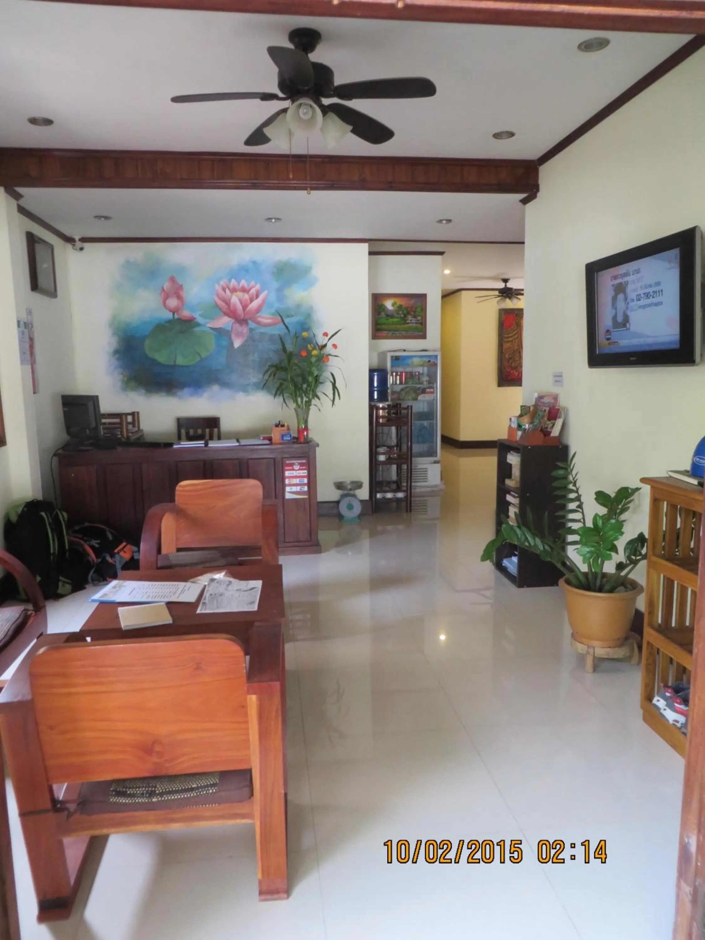 Communal lounge/ TV room in Golden Lotus Place