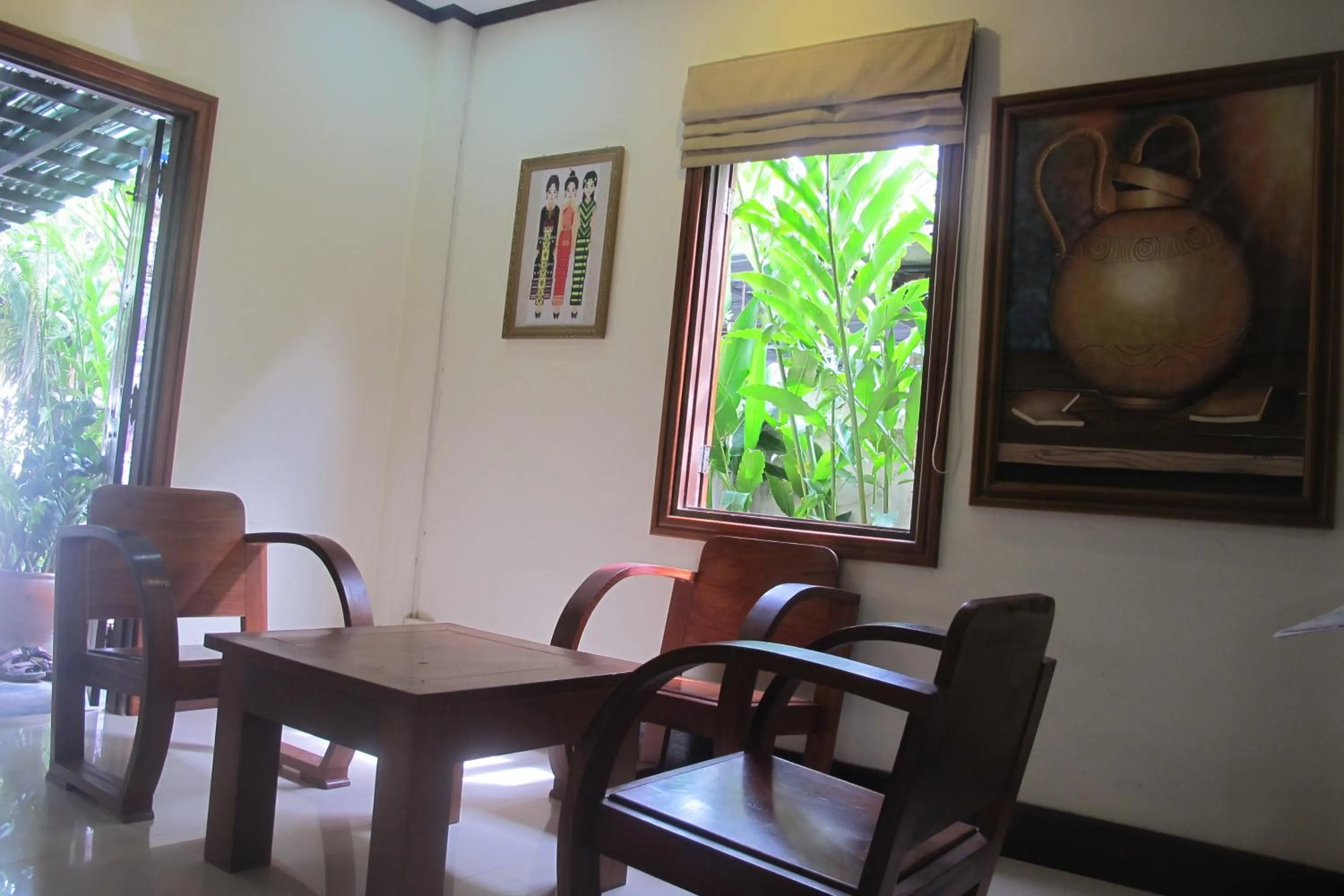 Communal lounge/ TV room in Golden Lotus Place