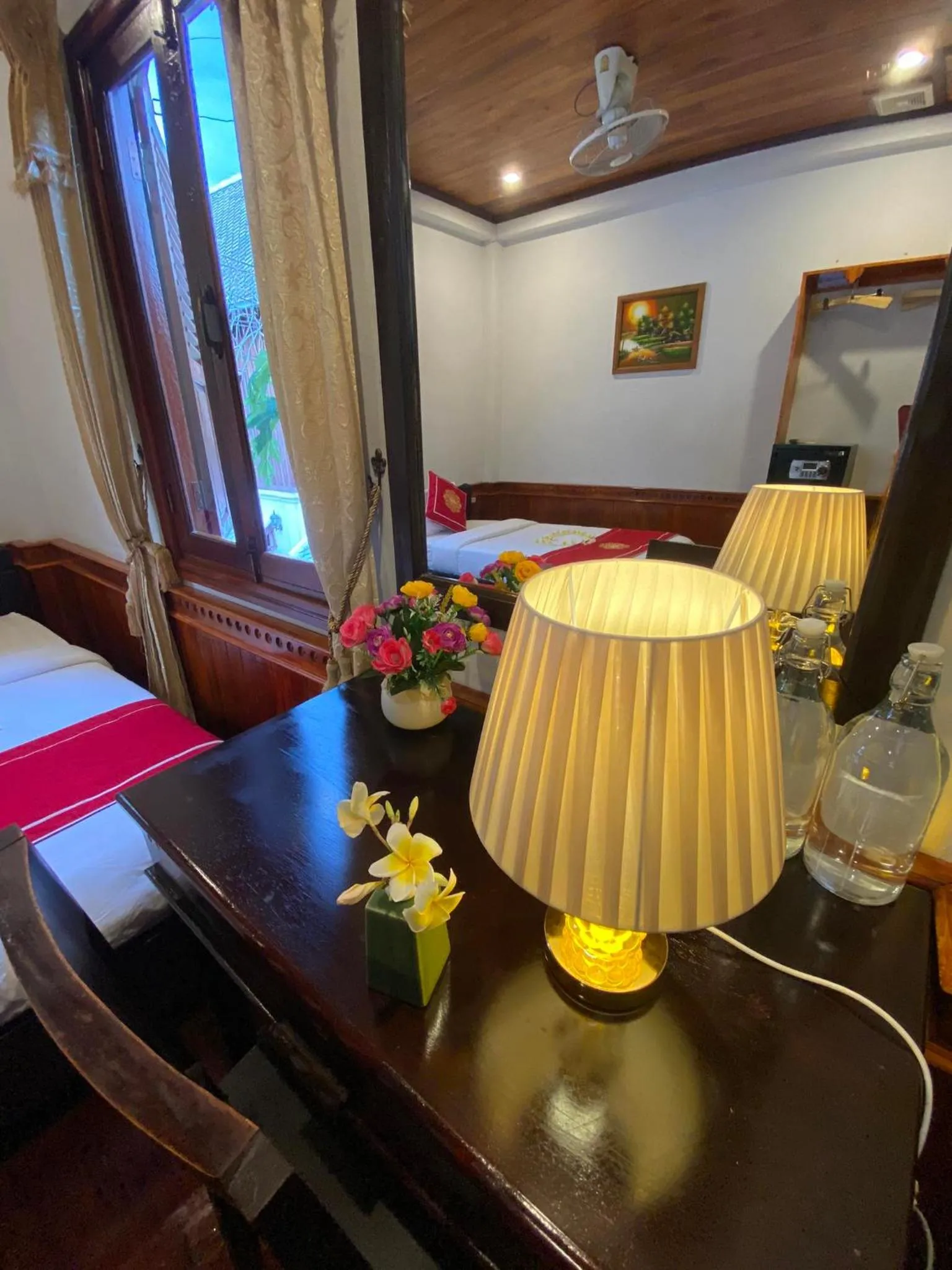 room service in Golden Lotus Place