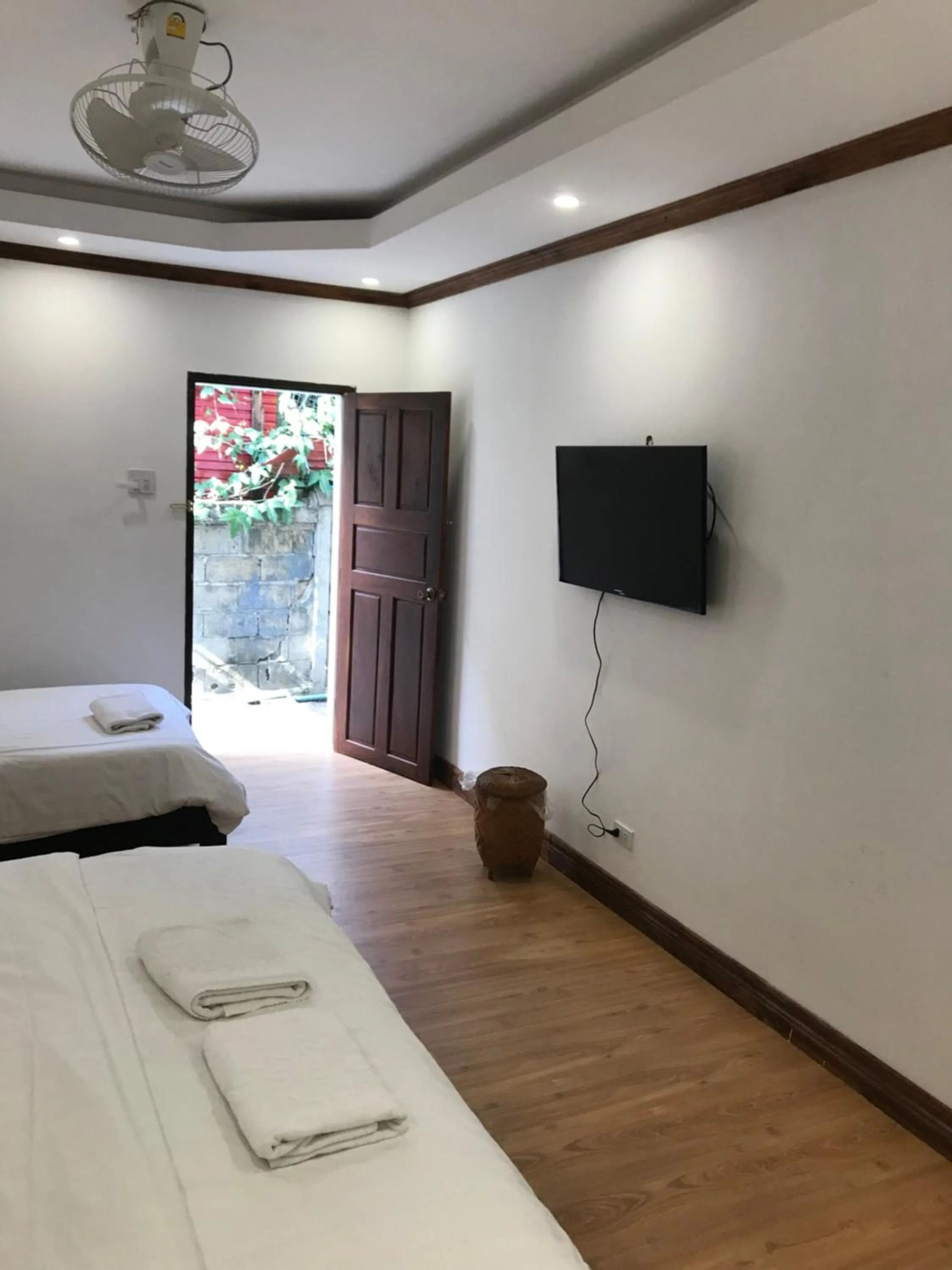 TV and multimedia, Bed in Golden Lotus Place