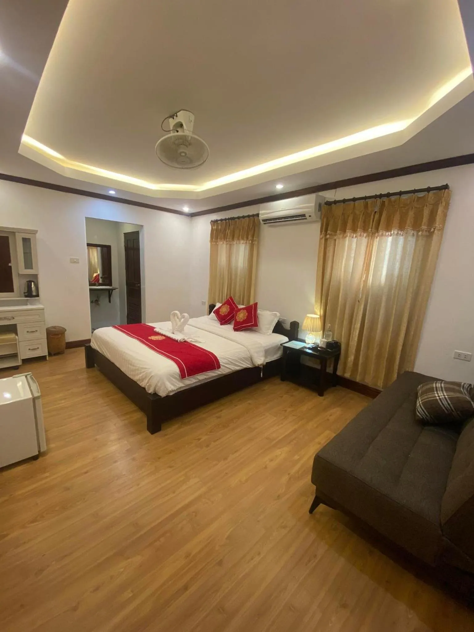 Living room, Bed in Golden Lotus Place