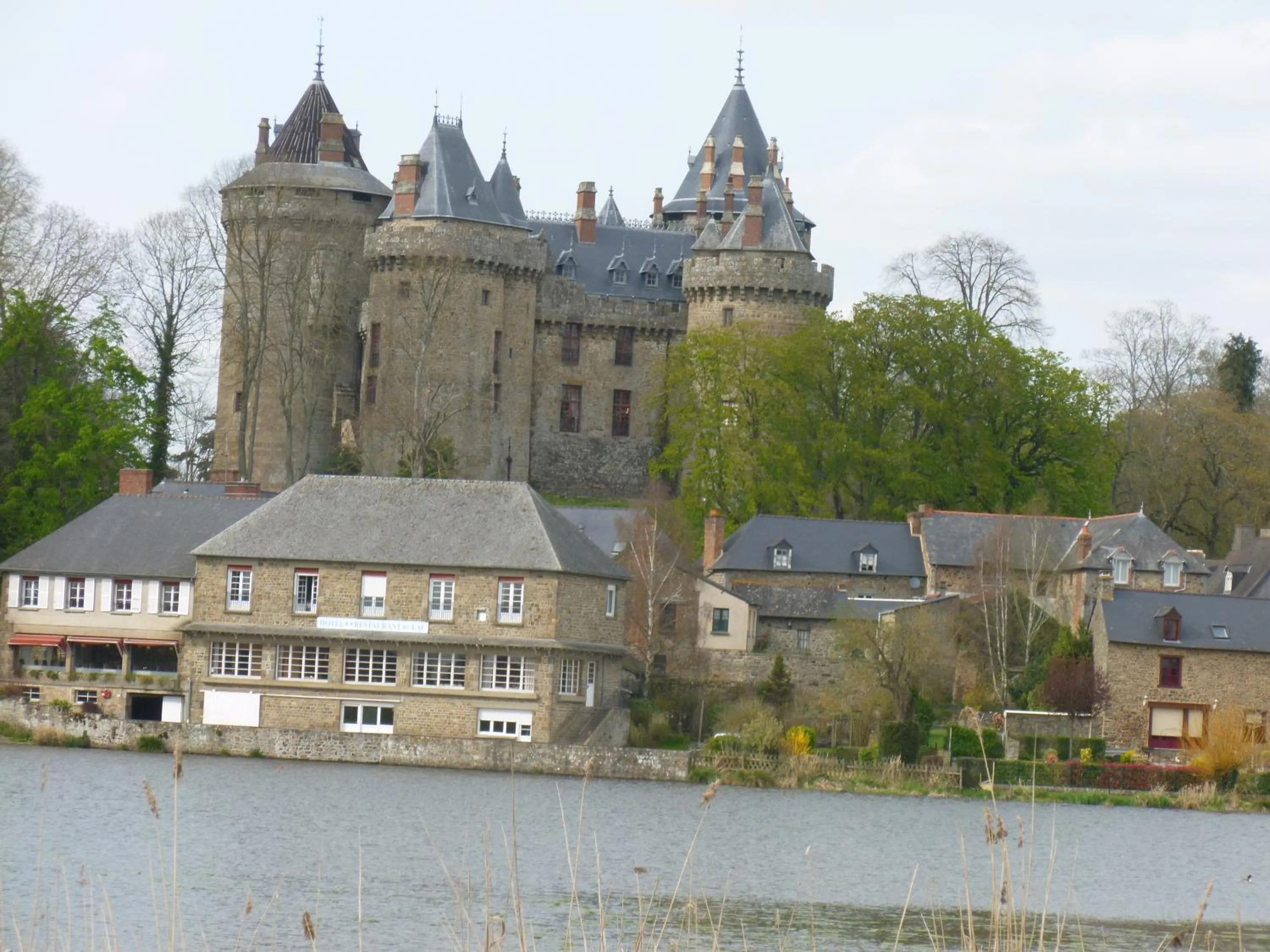 Nearby landmark in Jardin du Levant