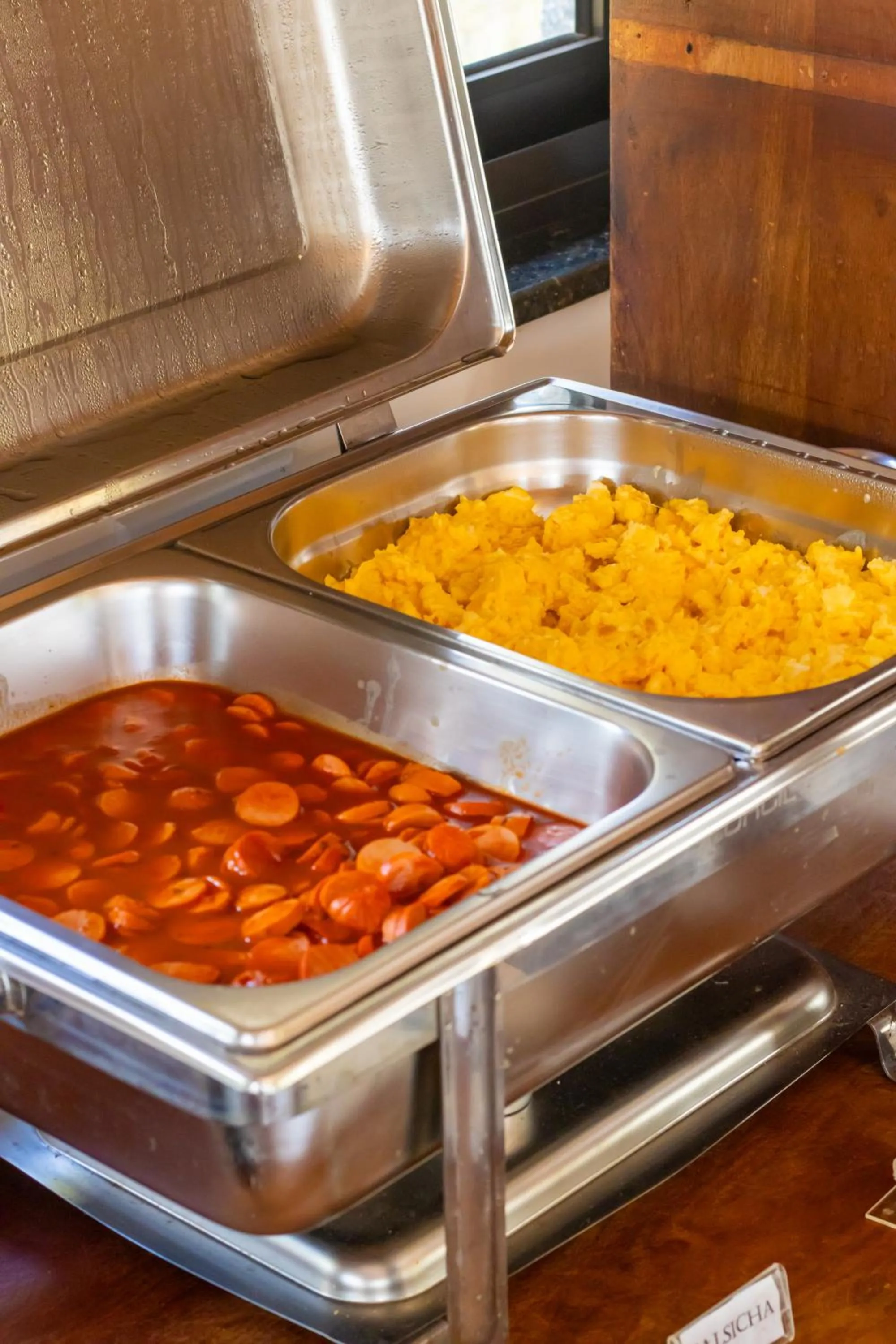 Buffet breakfast in Pousada Sonho de Geribá