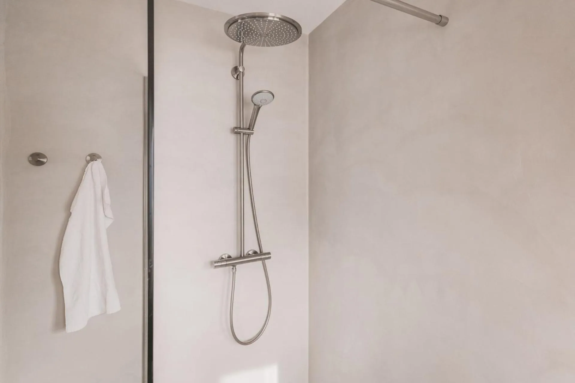 Shower in Weingut Gehlen-Cornelius