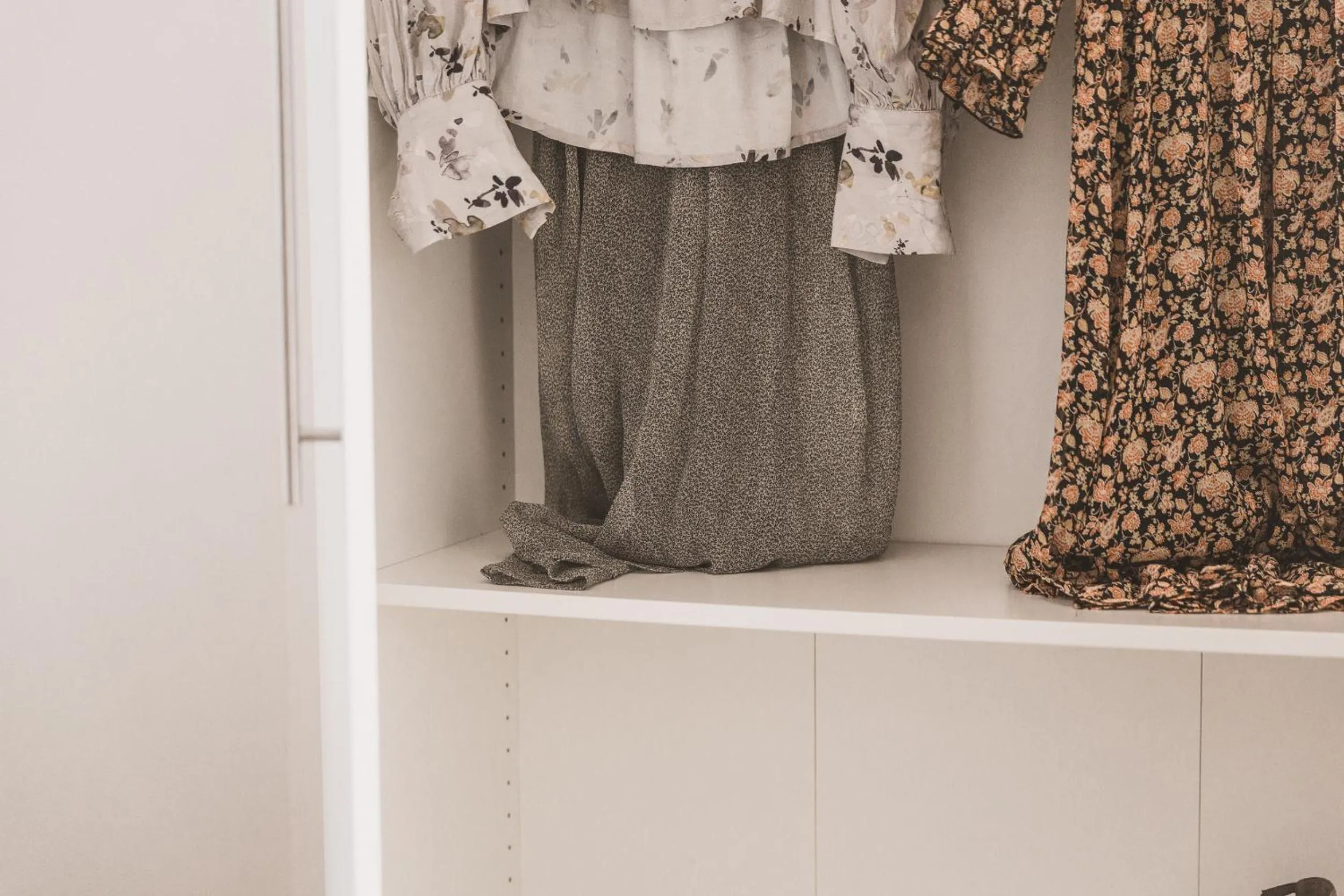 wardrobe in Weingut Gehlen-Cornelius