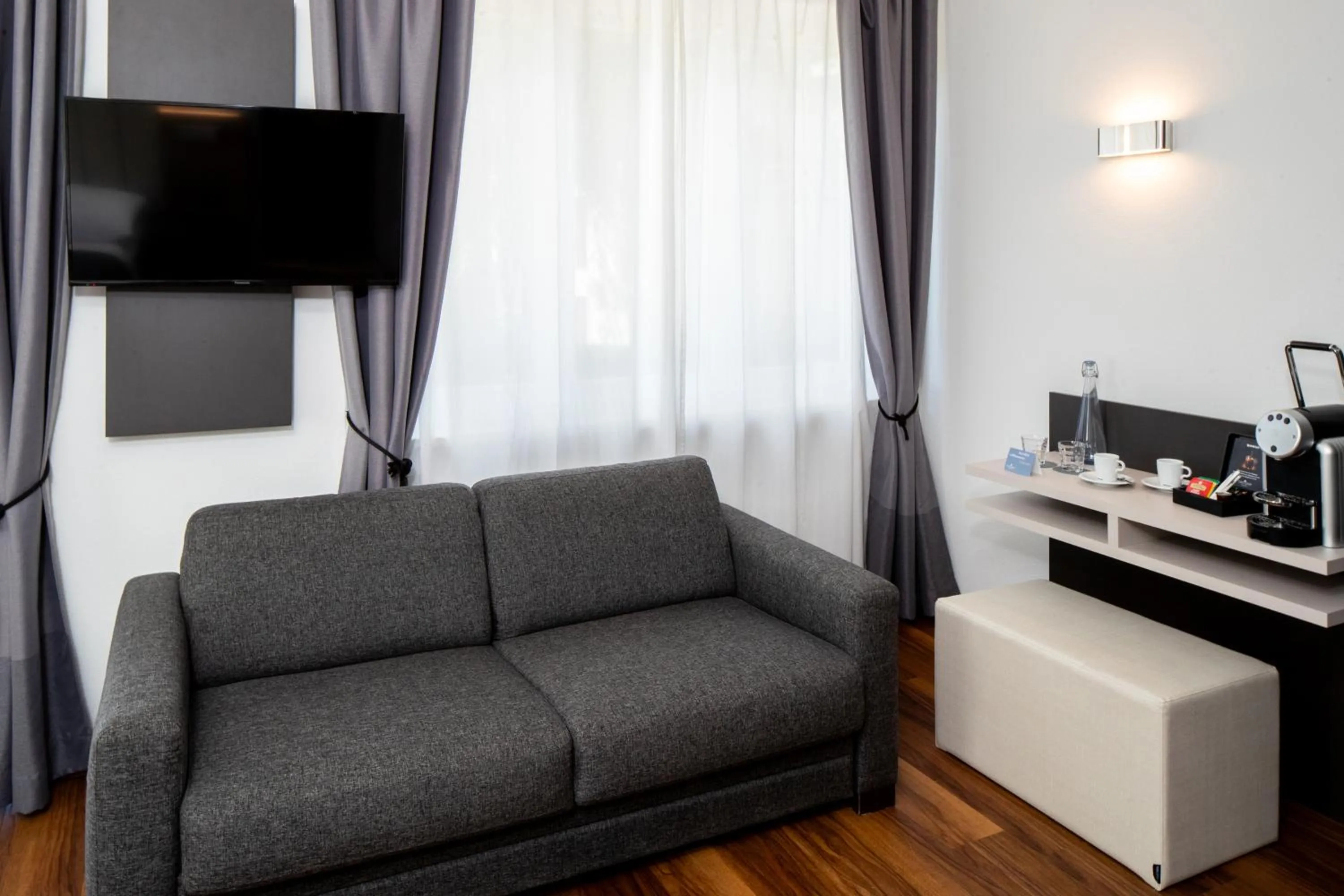 Decorative detail in Albergo Mirador Ascona