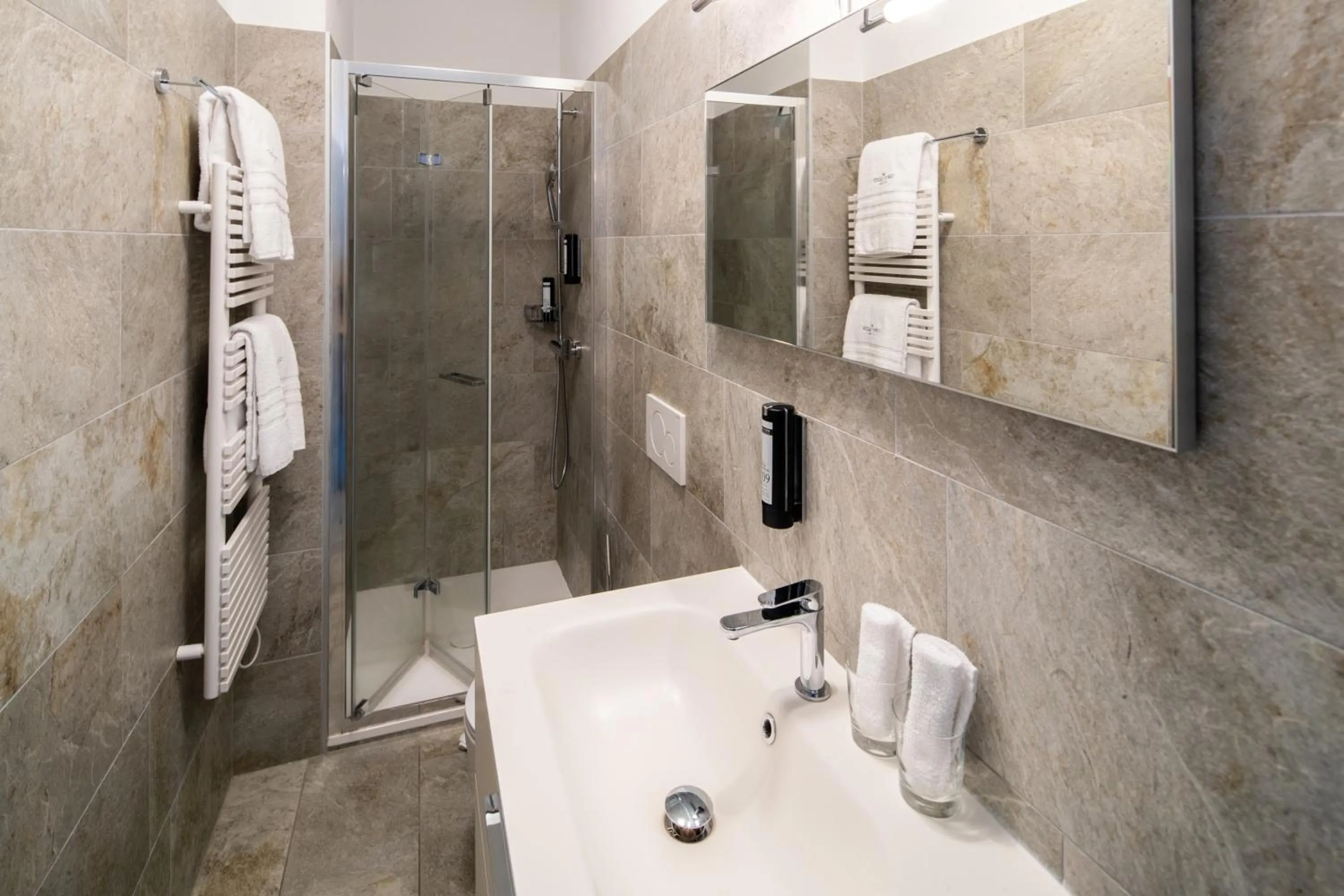 Bathroom in Albergo Mirador Ascona