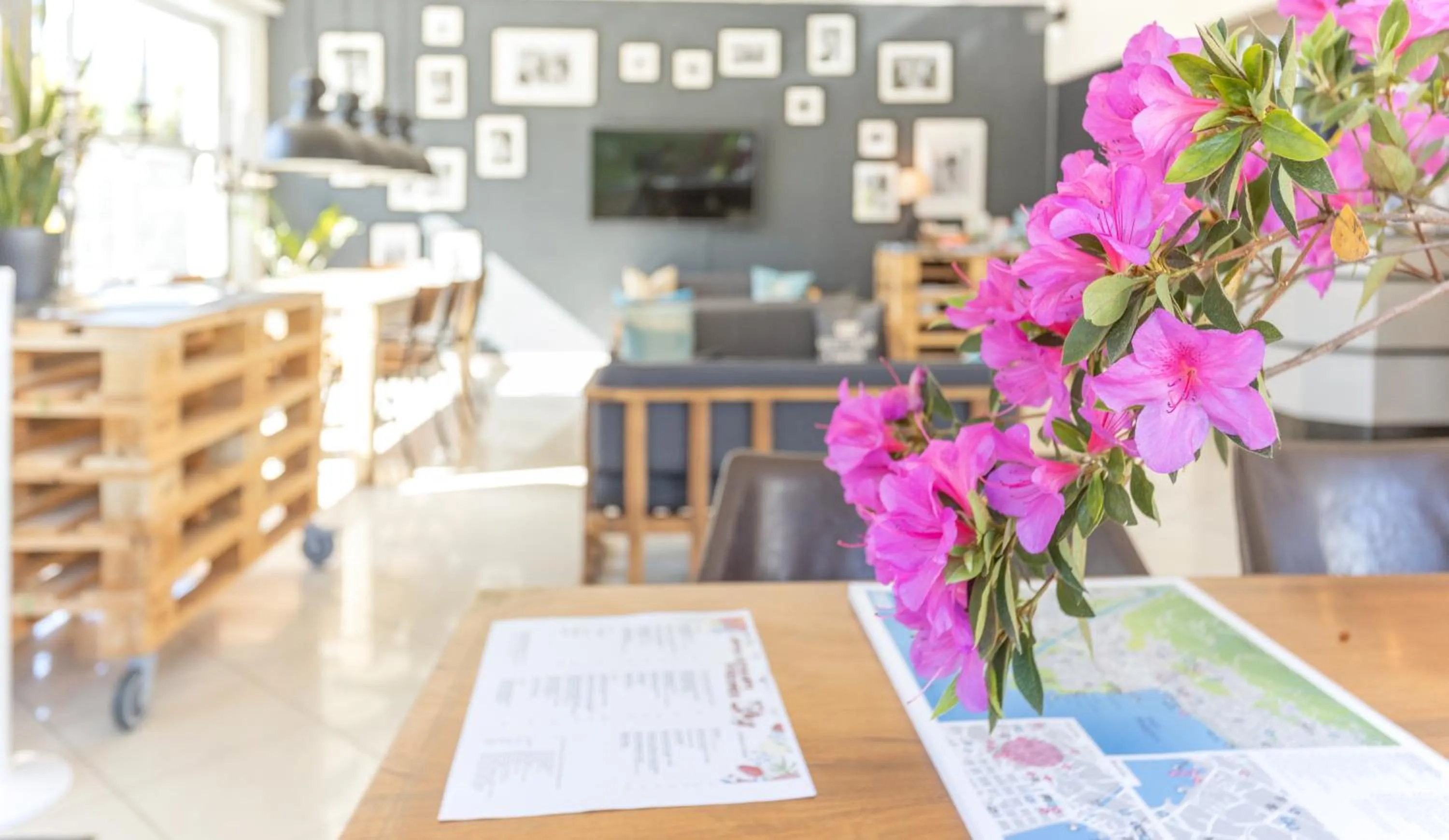 Lobby or reception in Albergo Mirador Ascona