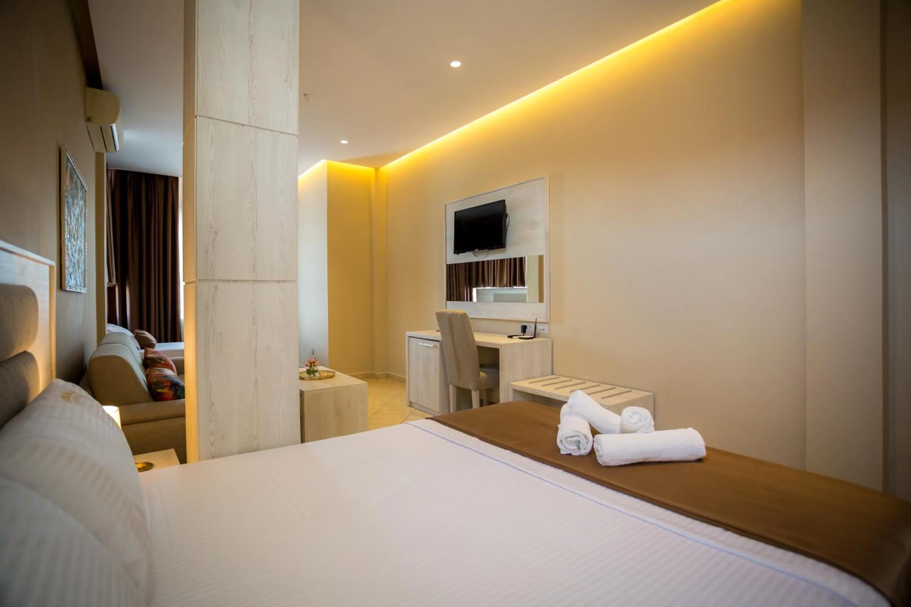 Shower, Bed in Hotel Valz