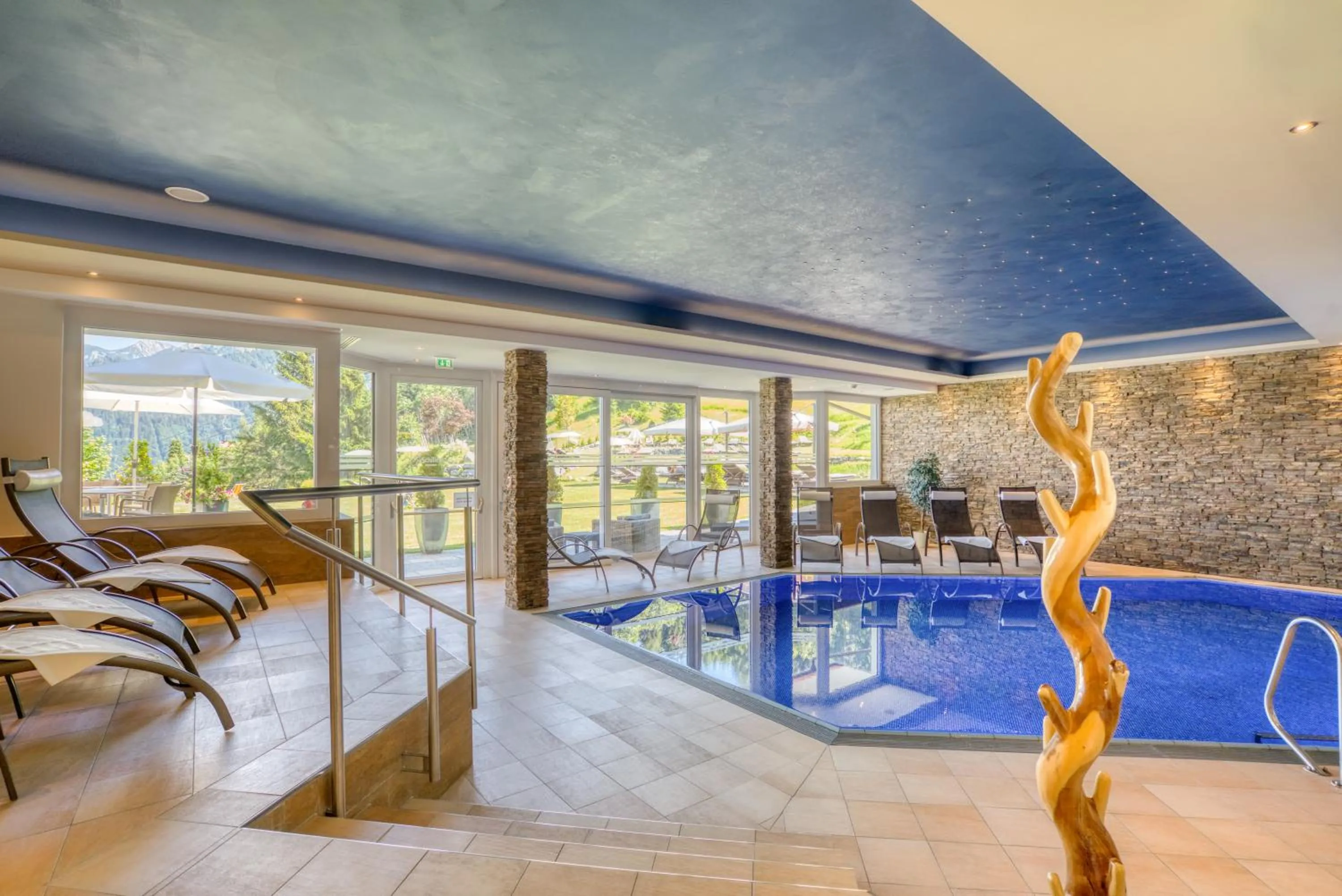 Swimming pool in Alpinresort Schillerkopf