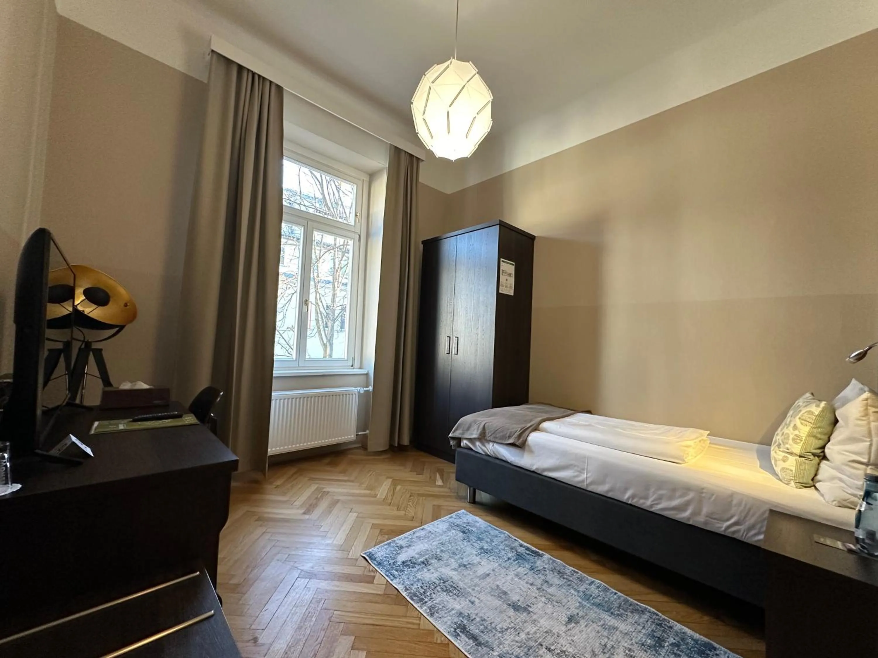 Bed in Hotel Brauhof Wien