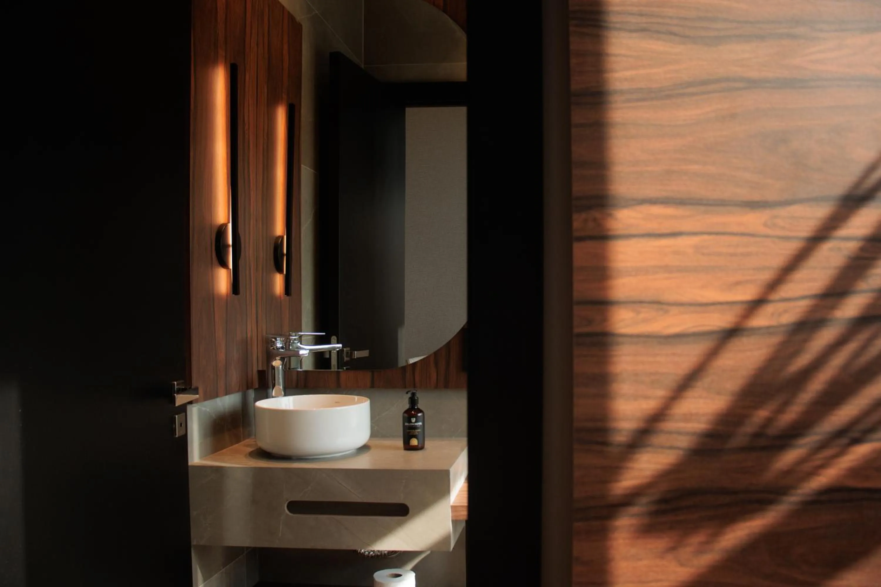 Bathroom in Zallon Hotel Executivo