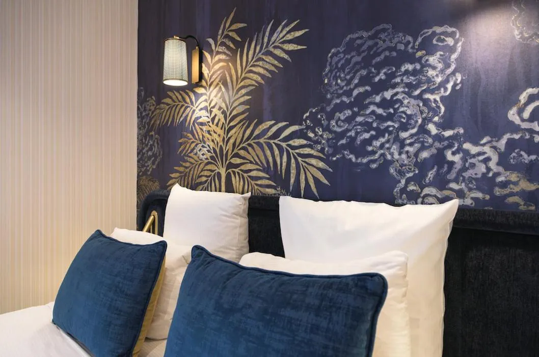 Bedroom, Bed in Hôtel Tourisme Avenue