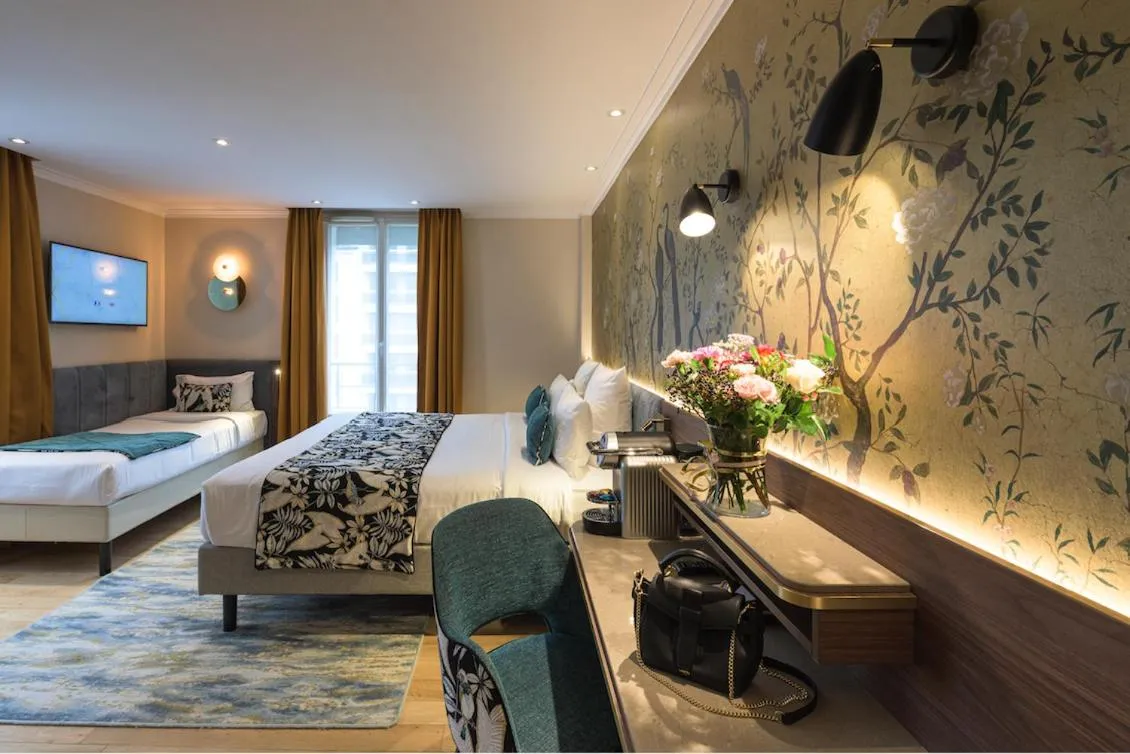 Bed in Hôtel Tourisme Avenue