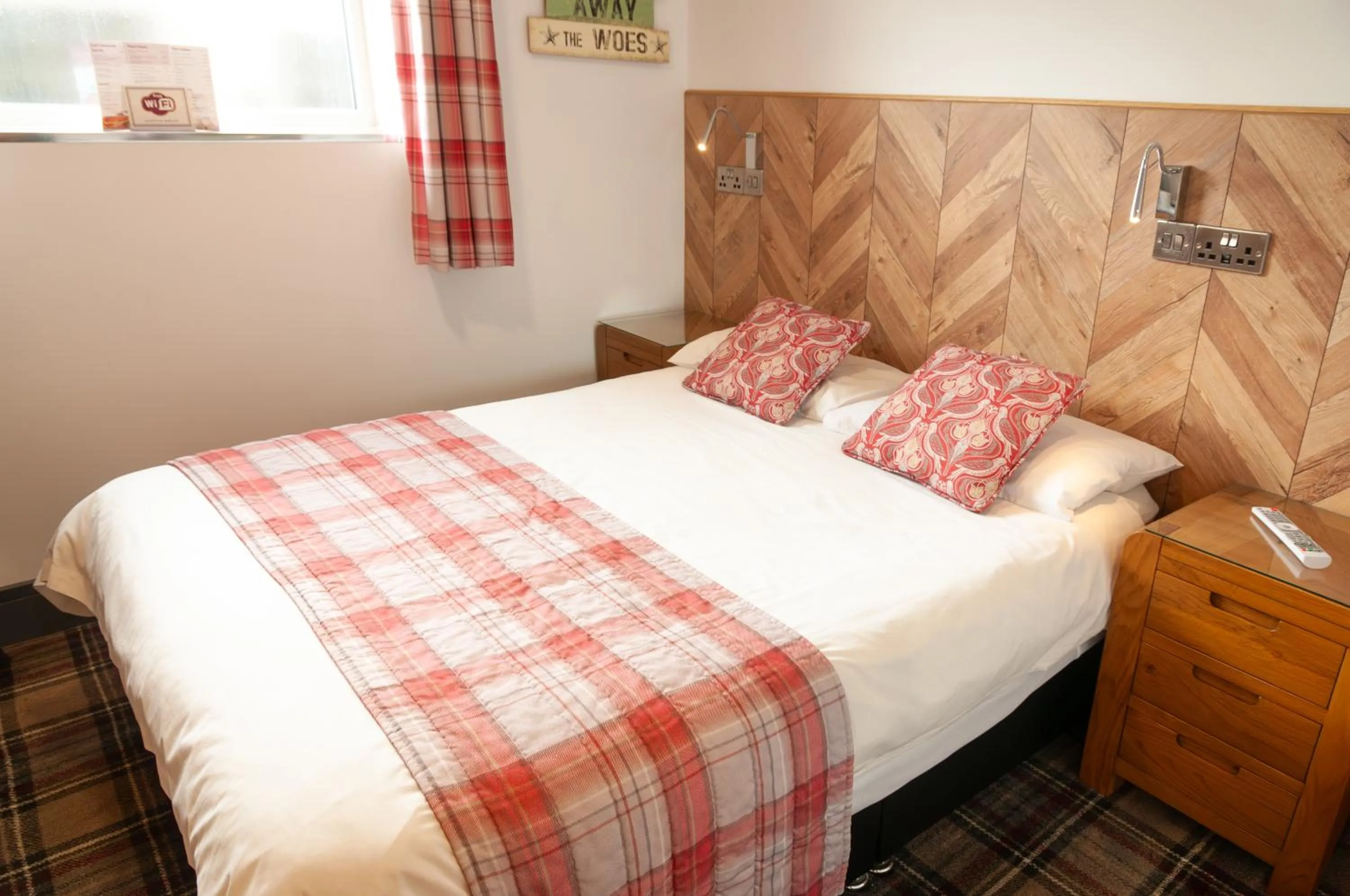 Bed in Claxton Hotel